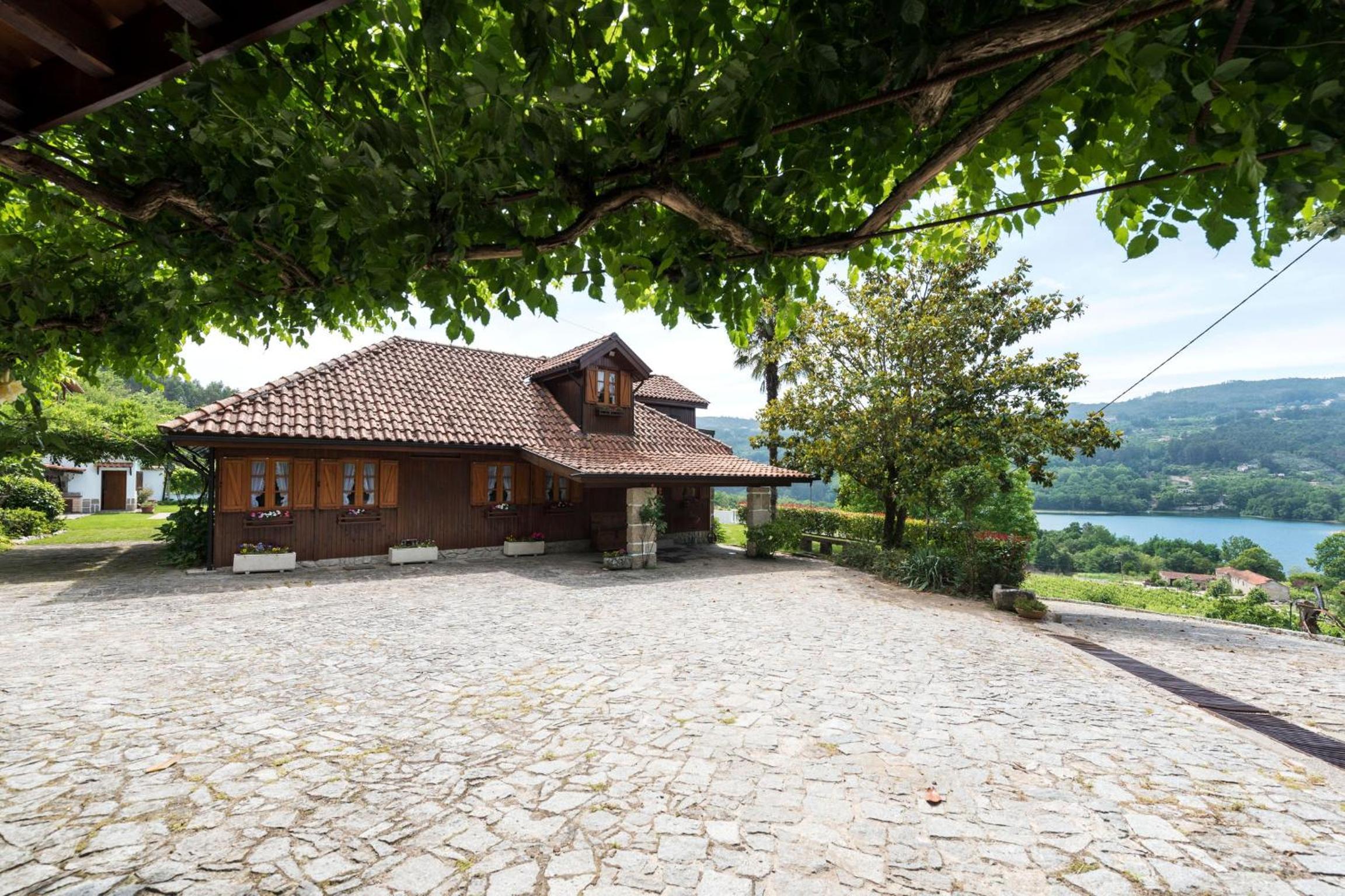 LovelyStay - Toca dos Coelhos view 3