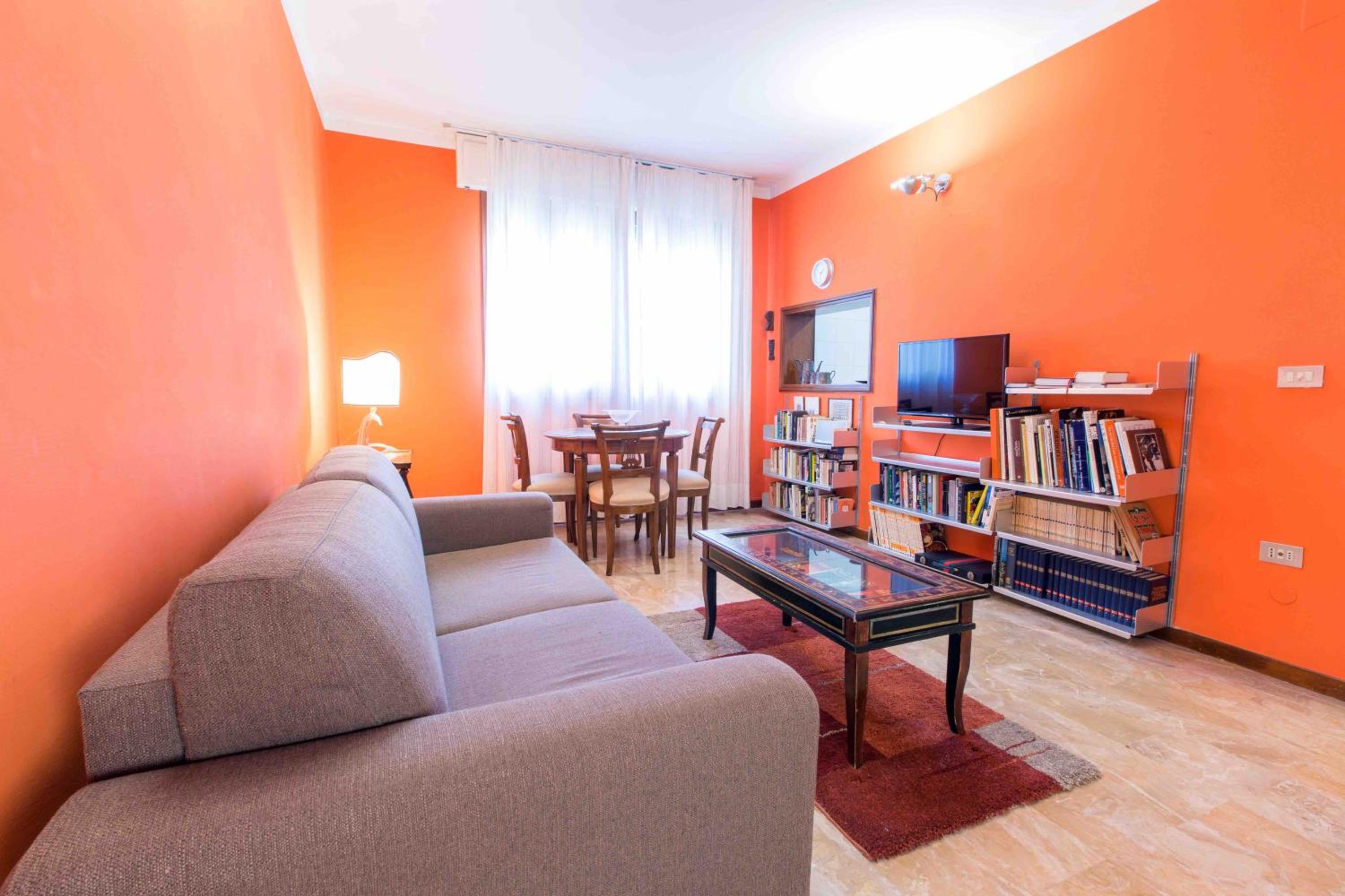 ART PAINTING apartment with canal view