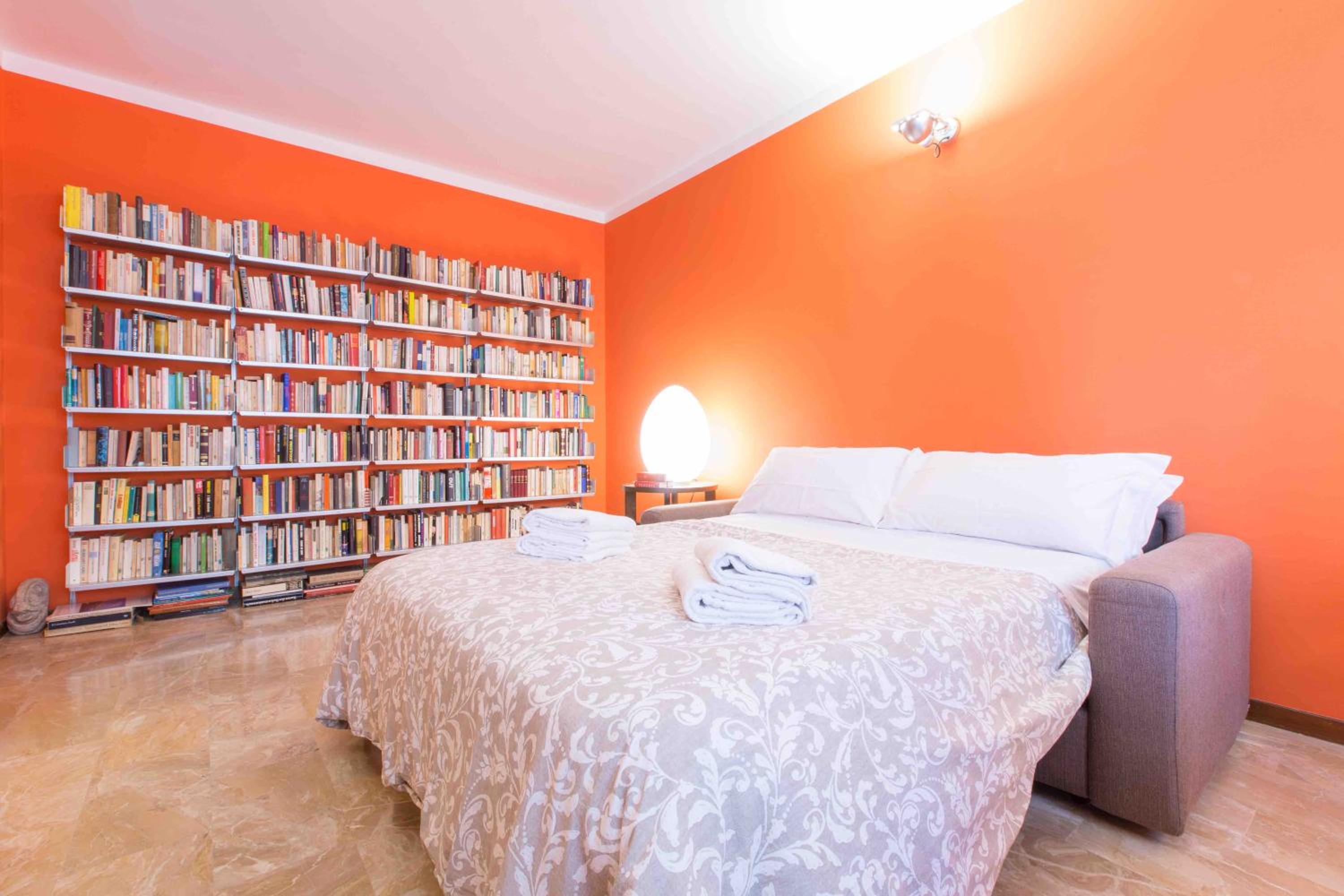 ART PAINTING apartment with canal view