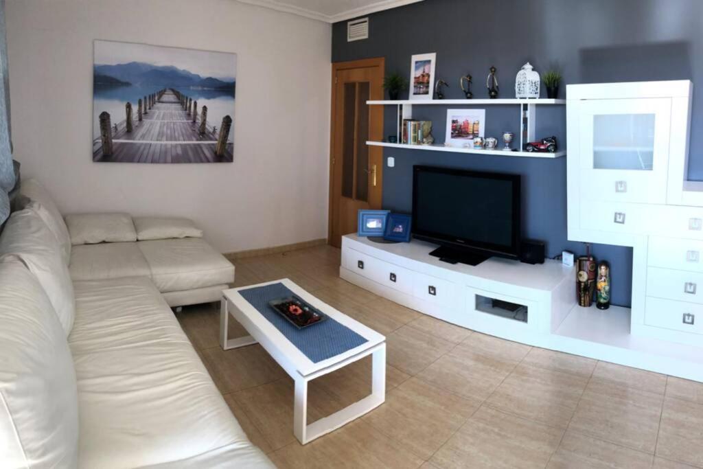 Beautiful apartment with swimming pool and beach photo 5
