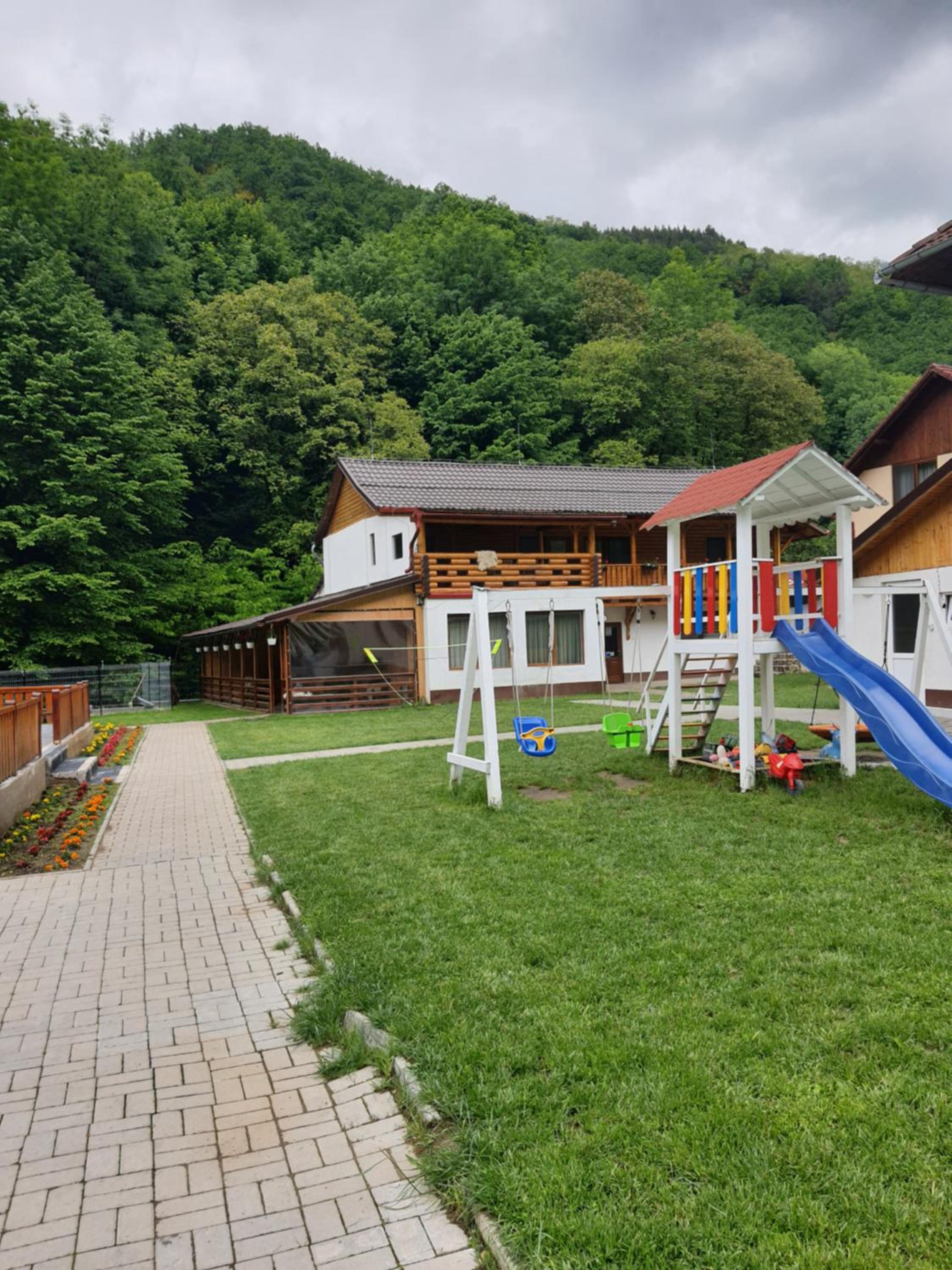 Photo 11