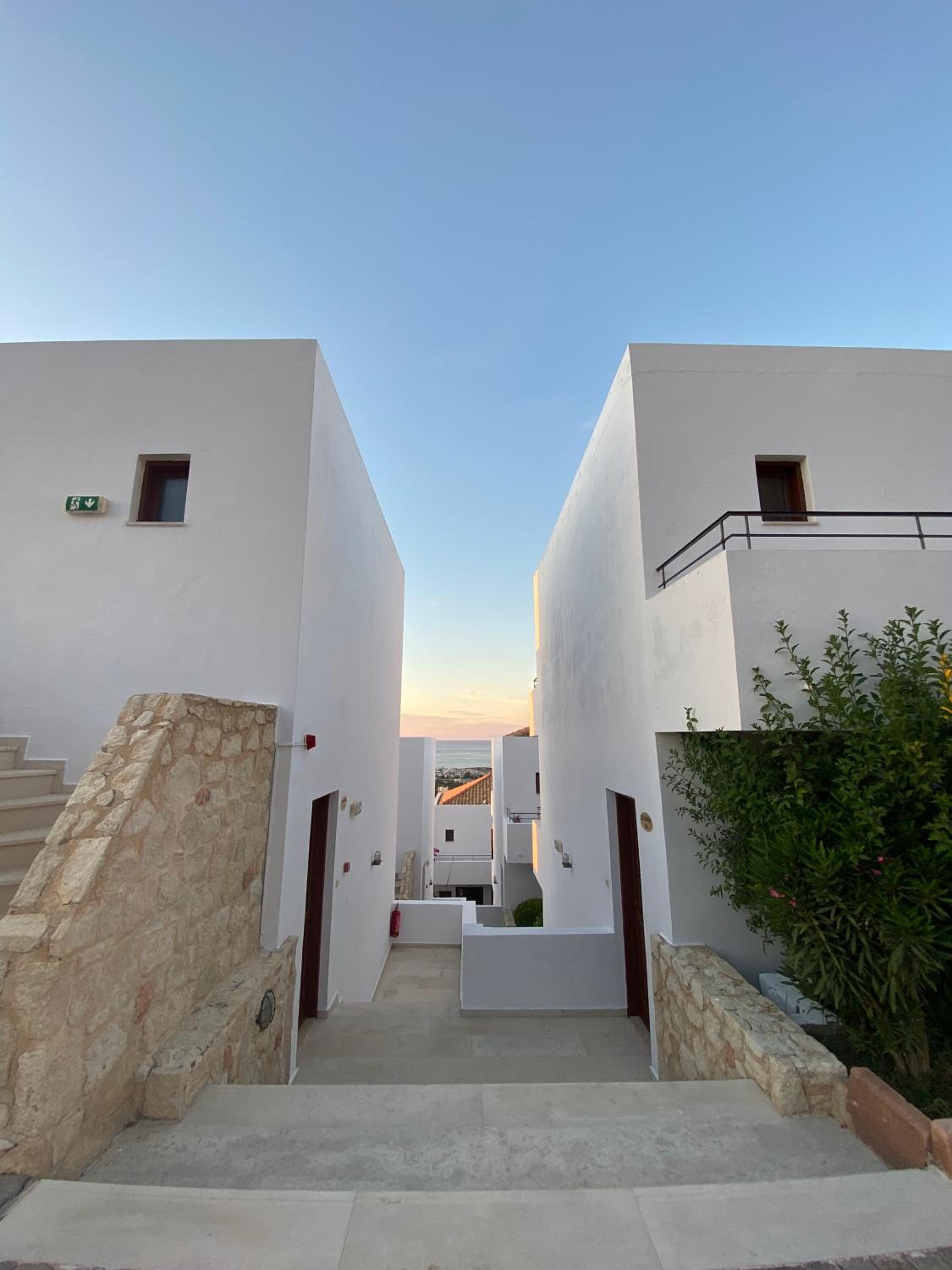 Hotel Amazones Village Suites - Image 1