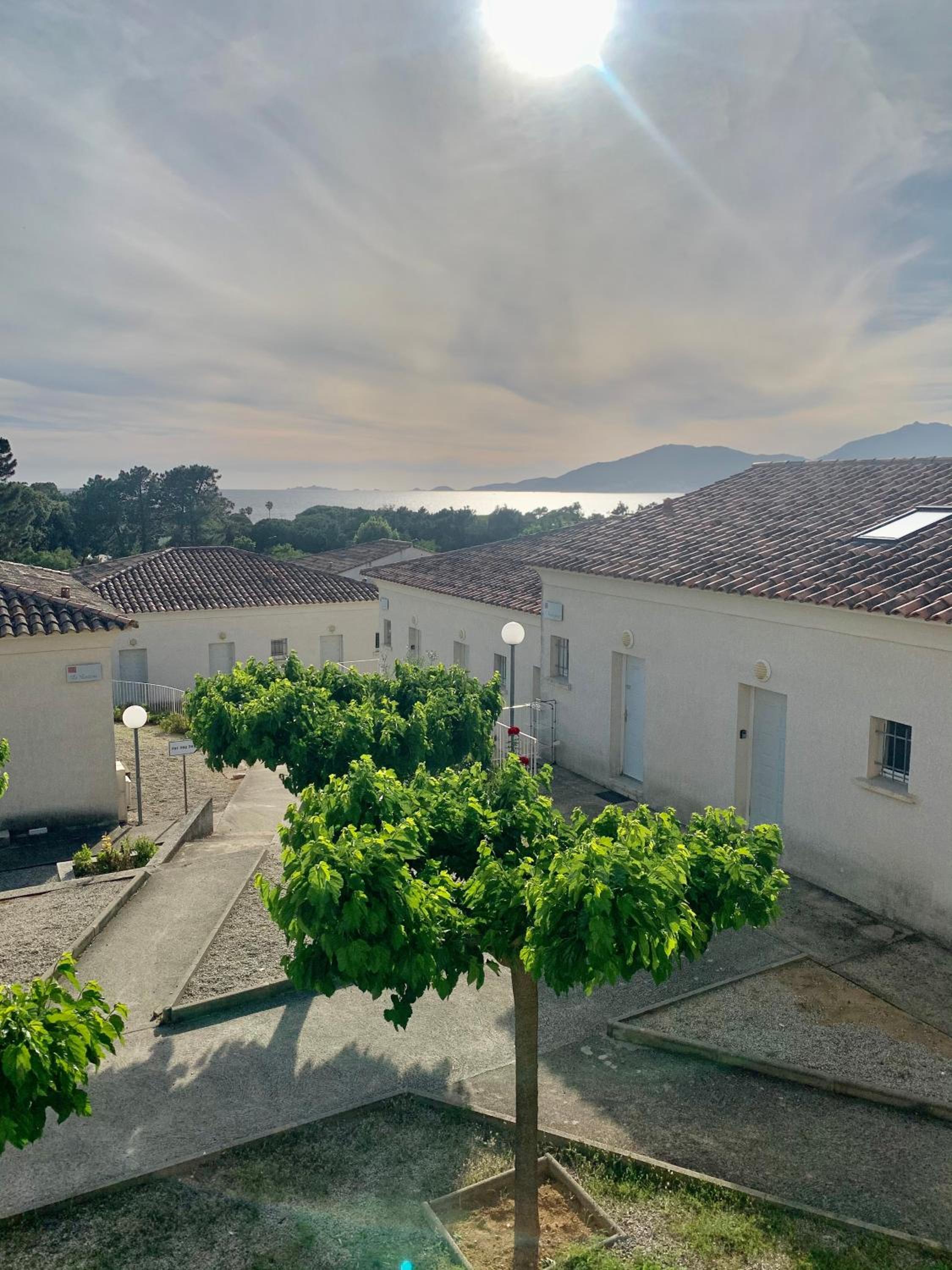 APPARTEMENT DUPLEX PORTICCIO Centre view 3
