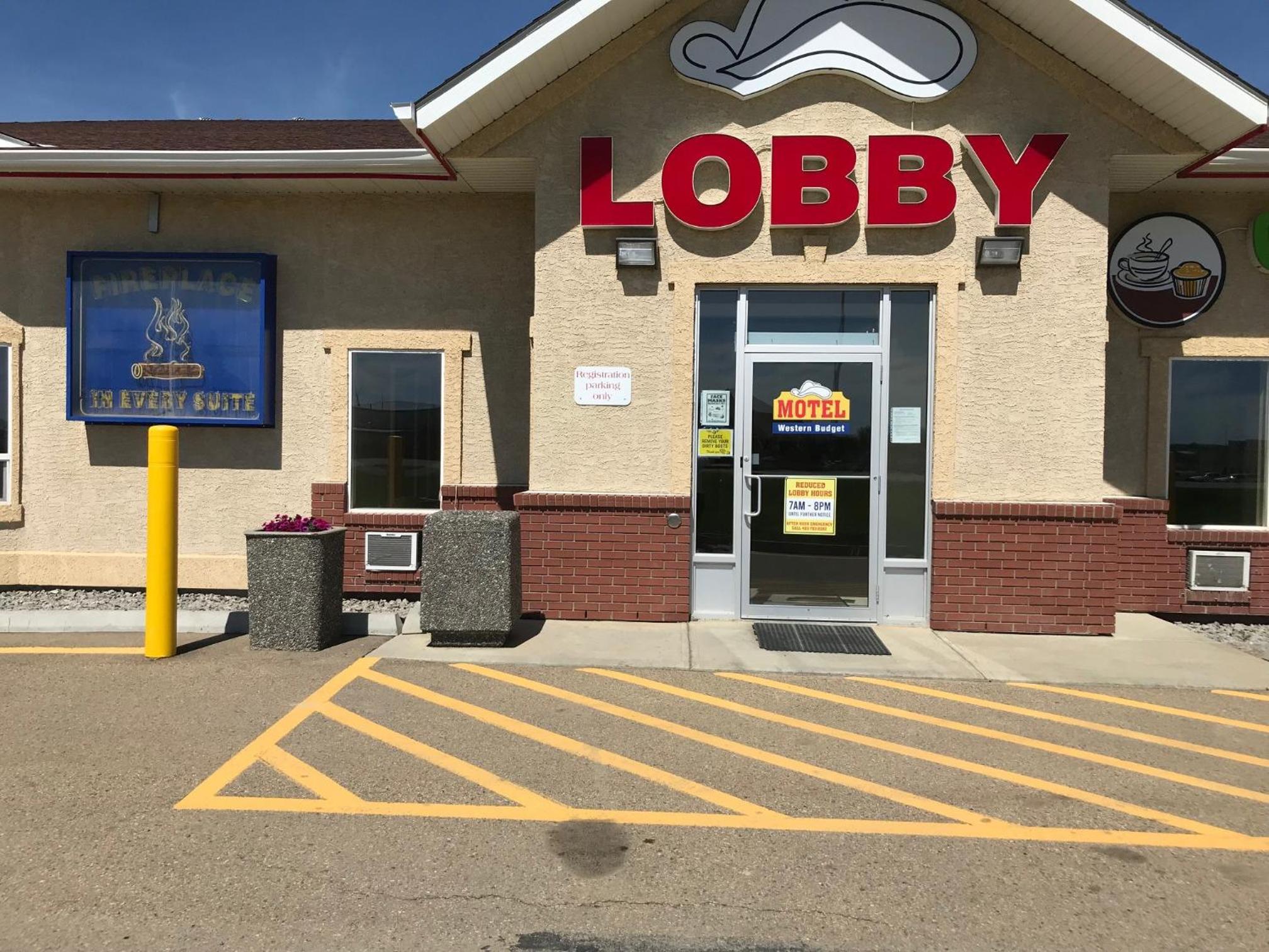 Western Budget Motel Ponoka view 3