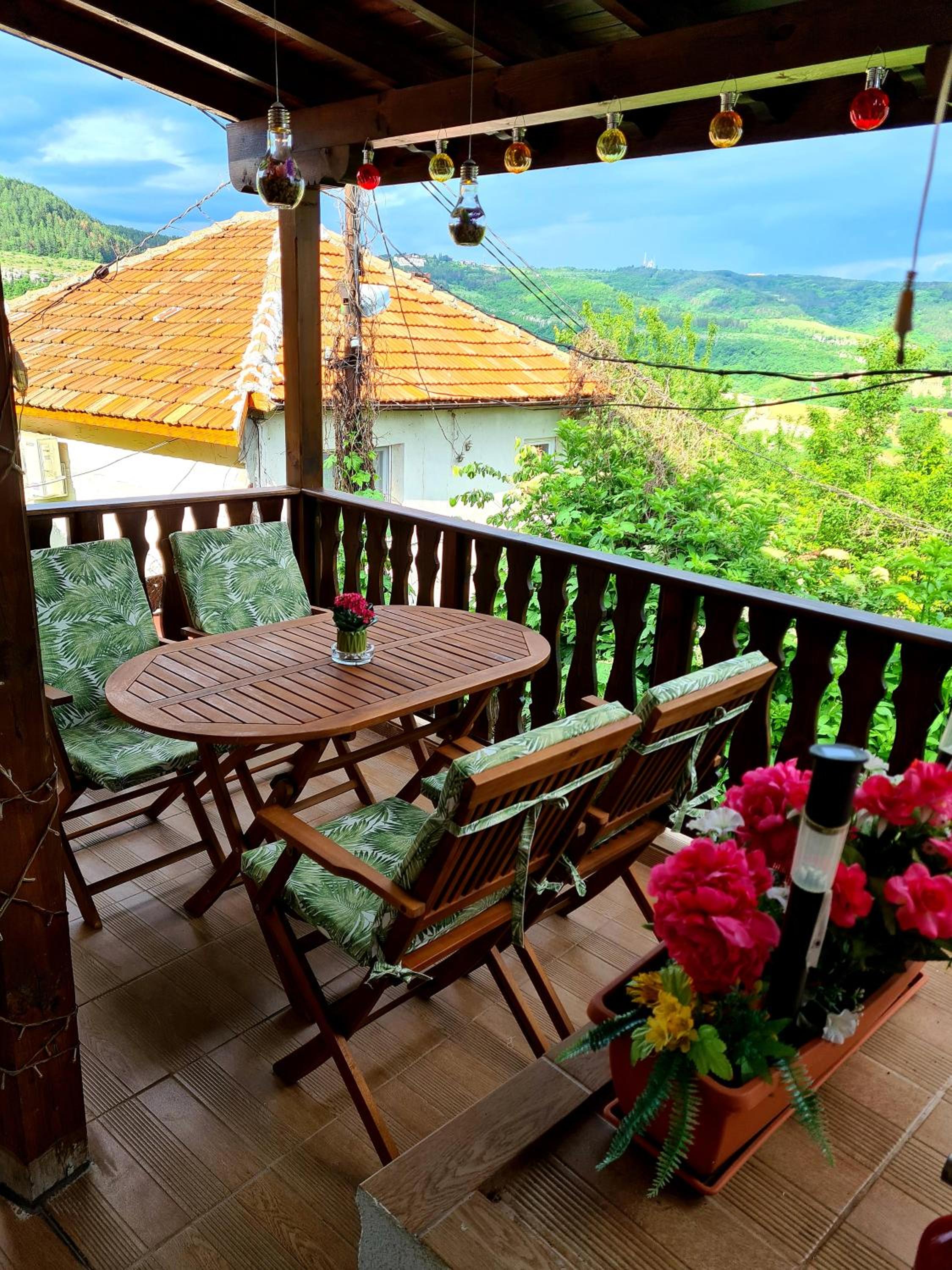 Arts Guest House - Beautiful villa for 8 persons