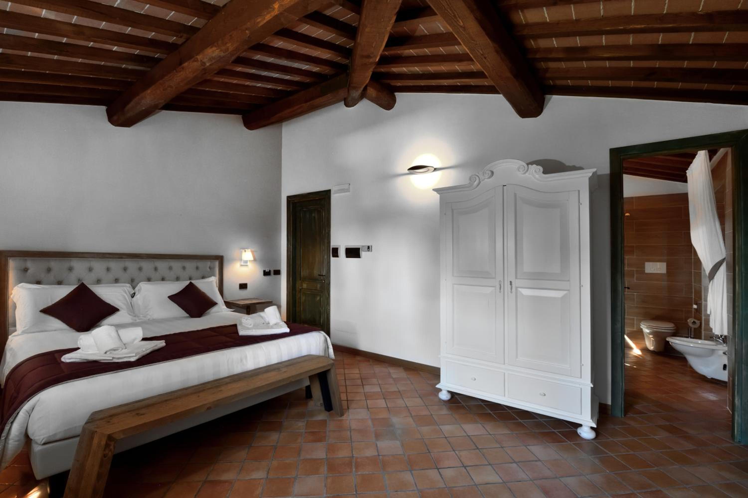 Porsenna Resort