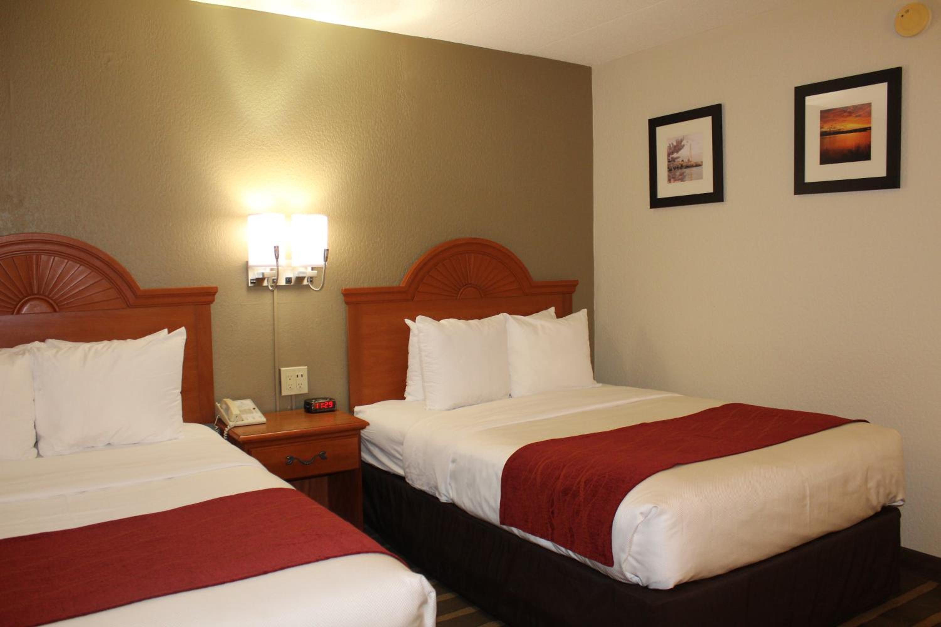 Comfort Inn University Center - Property Image 27