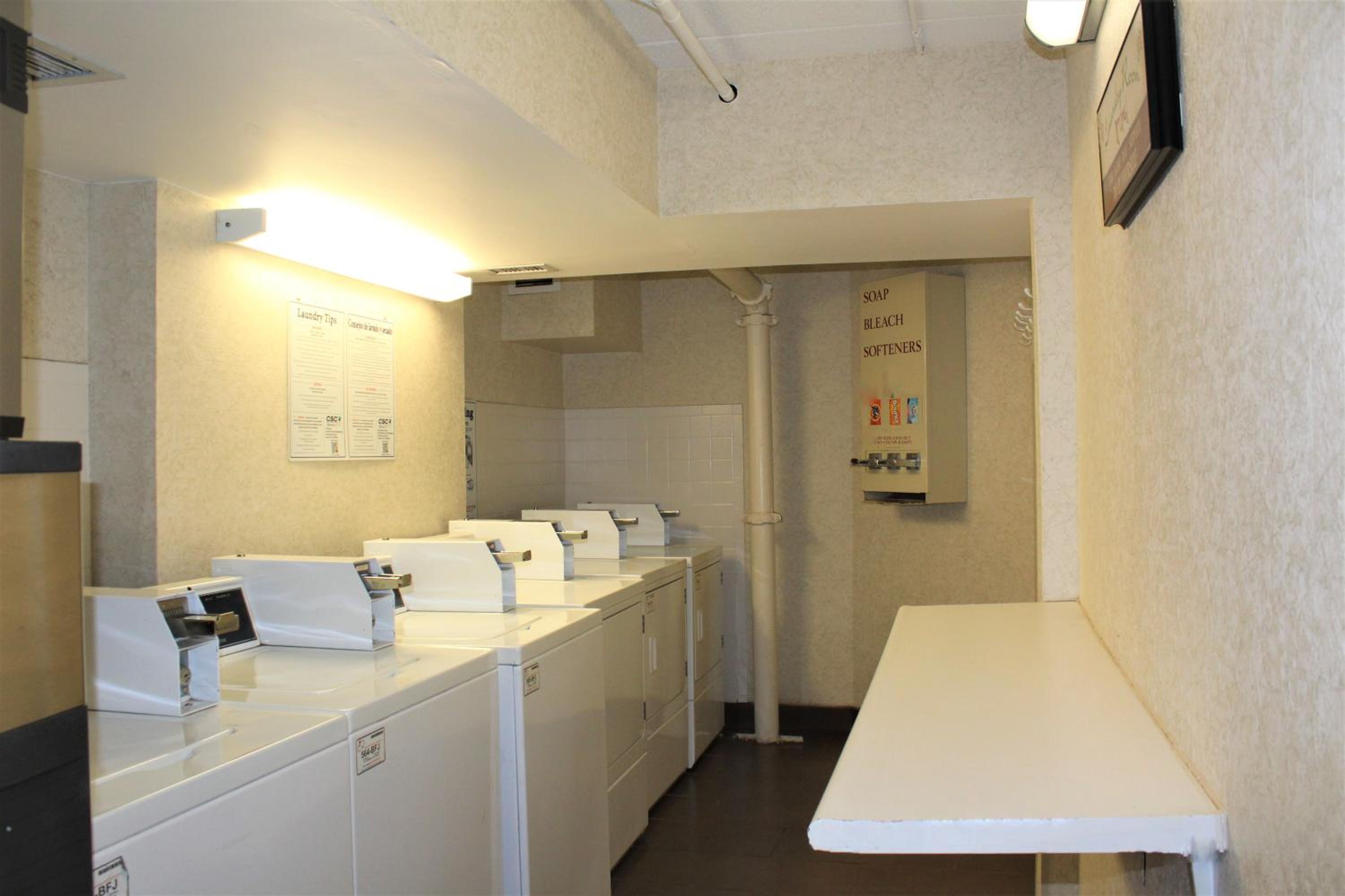 Comfort Inn University Center - Property Image 4