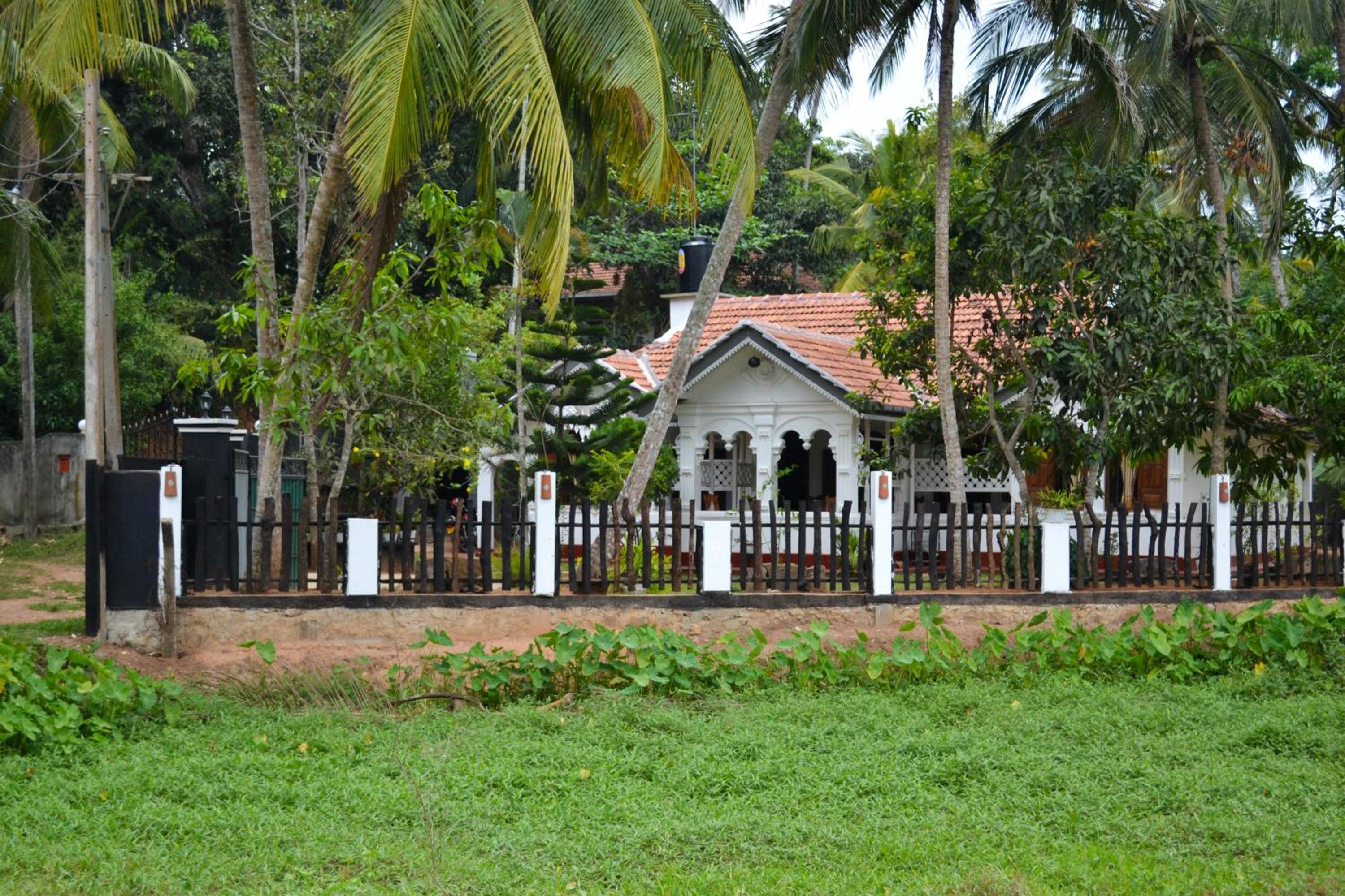 Grand Villa Hikkaduwa view 4