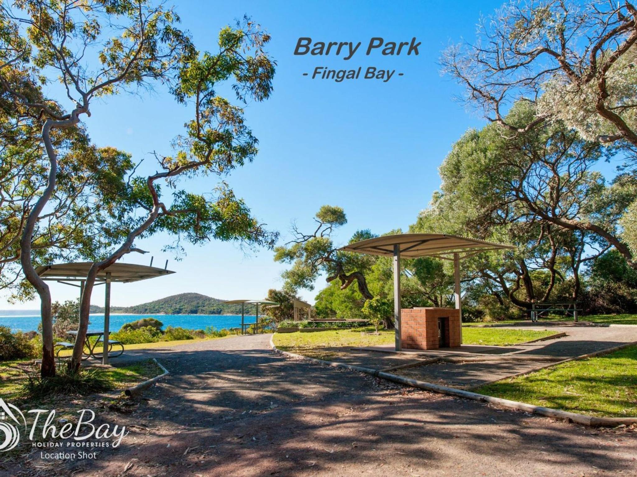 Beach House 72A Marine Dr Fingal Bay