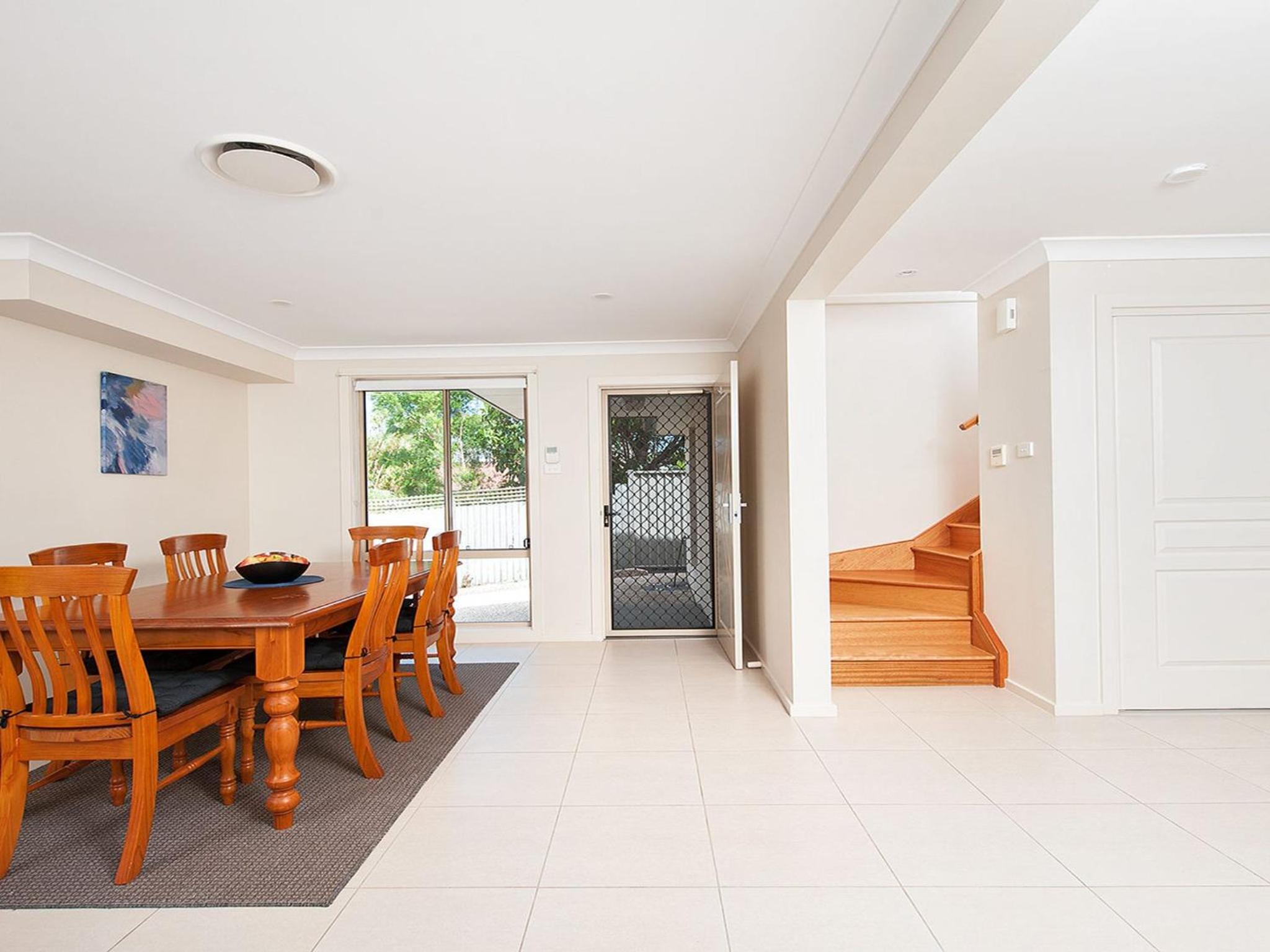 Little Beach Beauty 38A Achilles Street