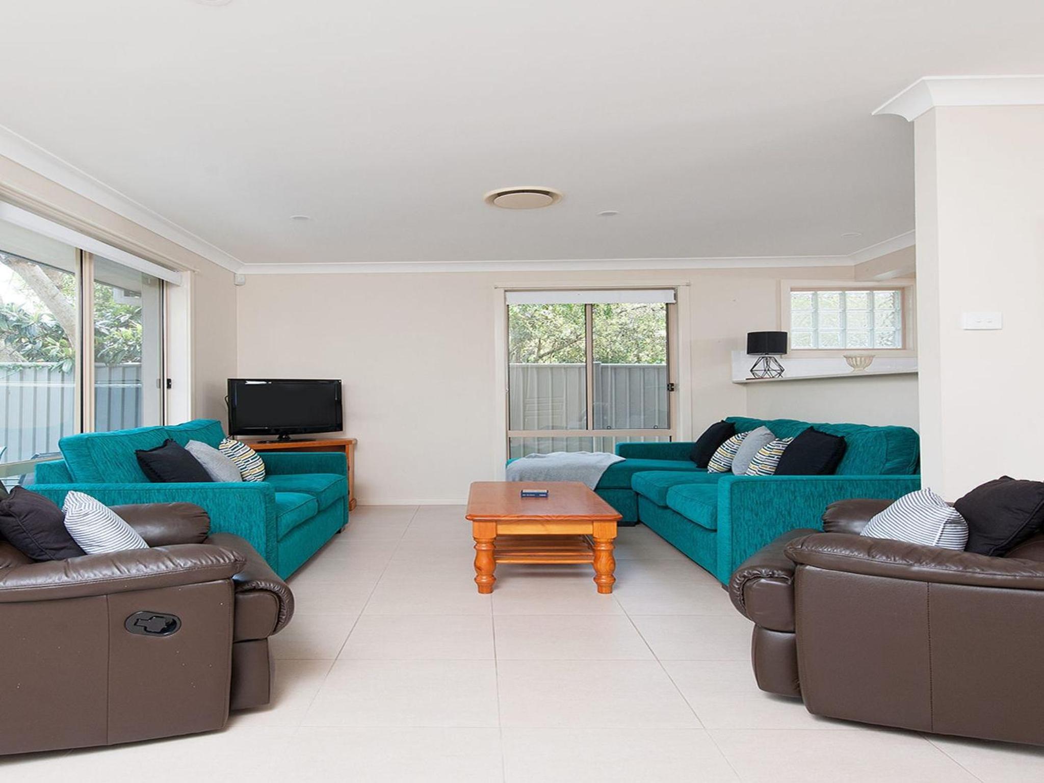 Little Beach Beauty 38A Achilles Street