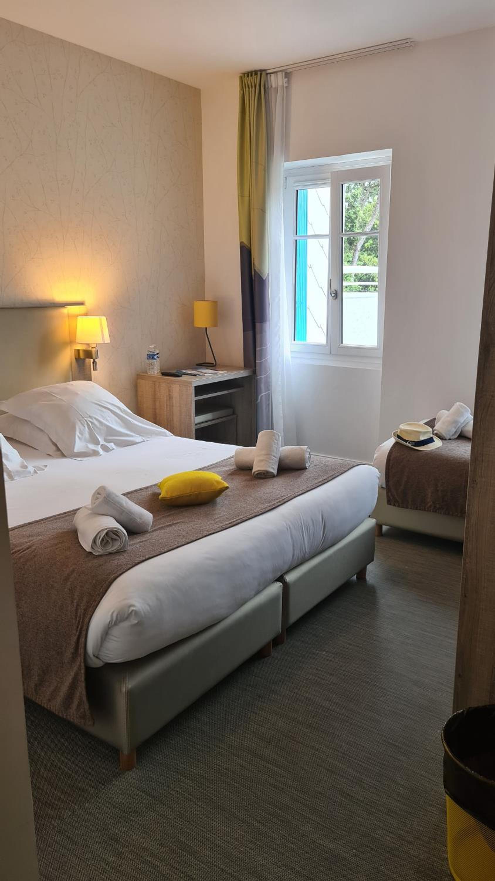 hotel room