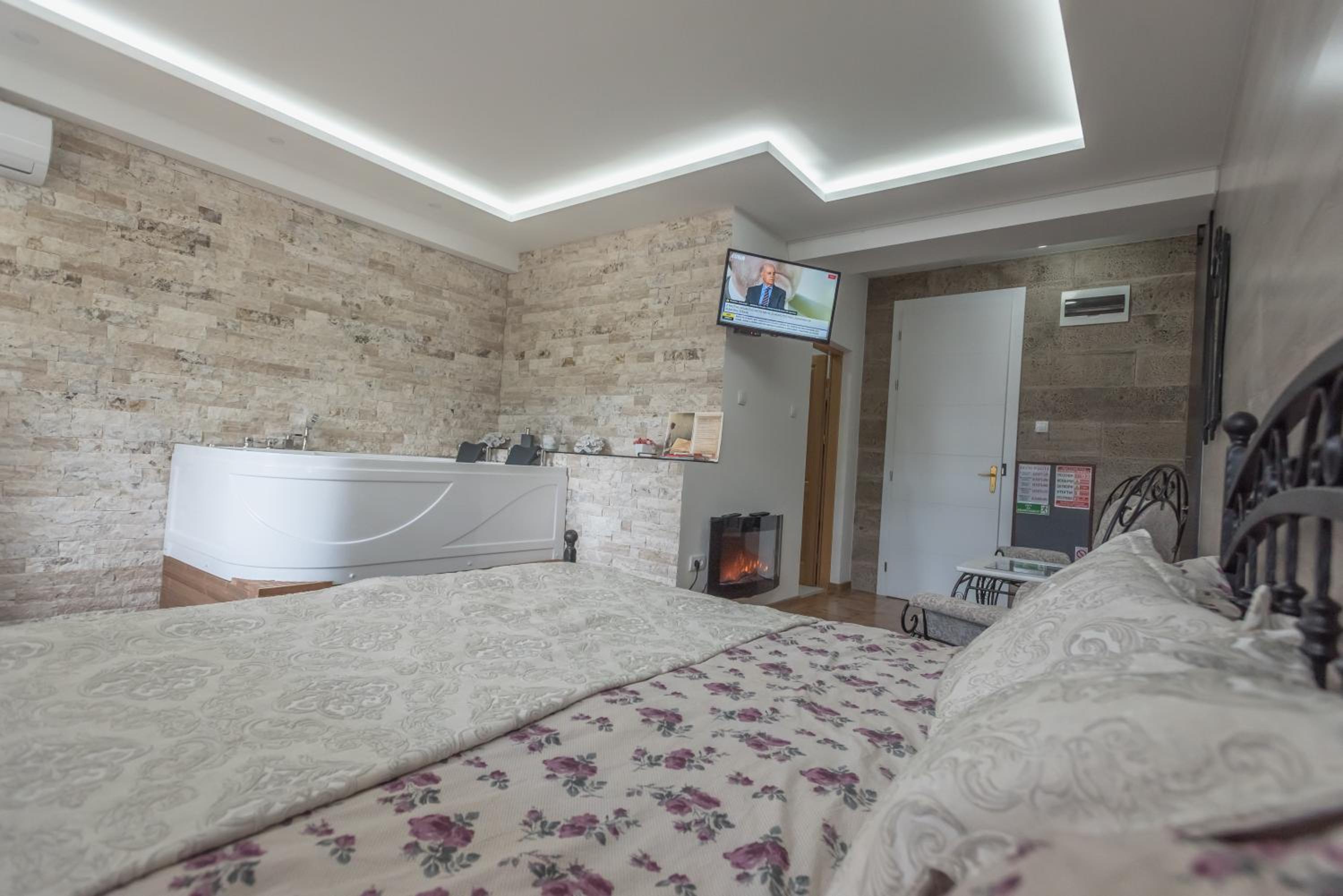 Onore dell amore apartman sa djakuzijem view 3