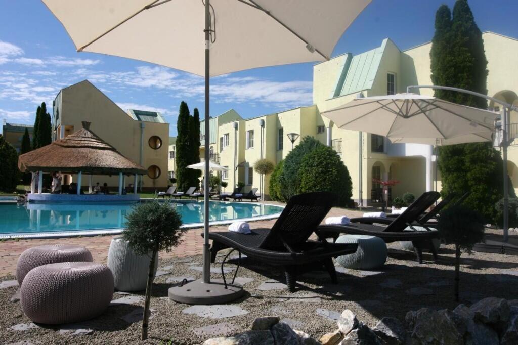 Mediterran Apartman with Pool view 2
