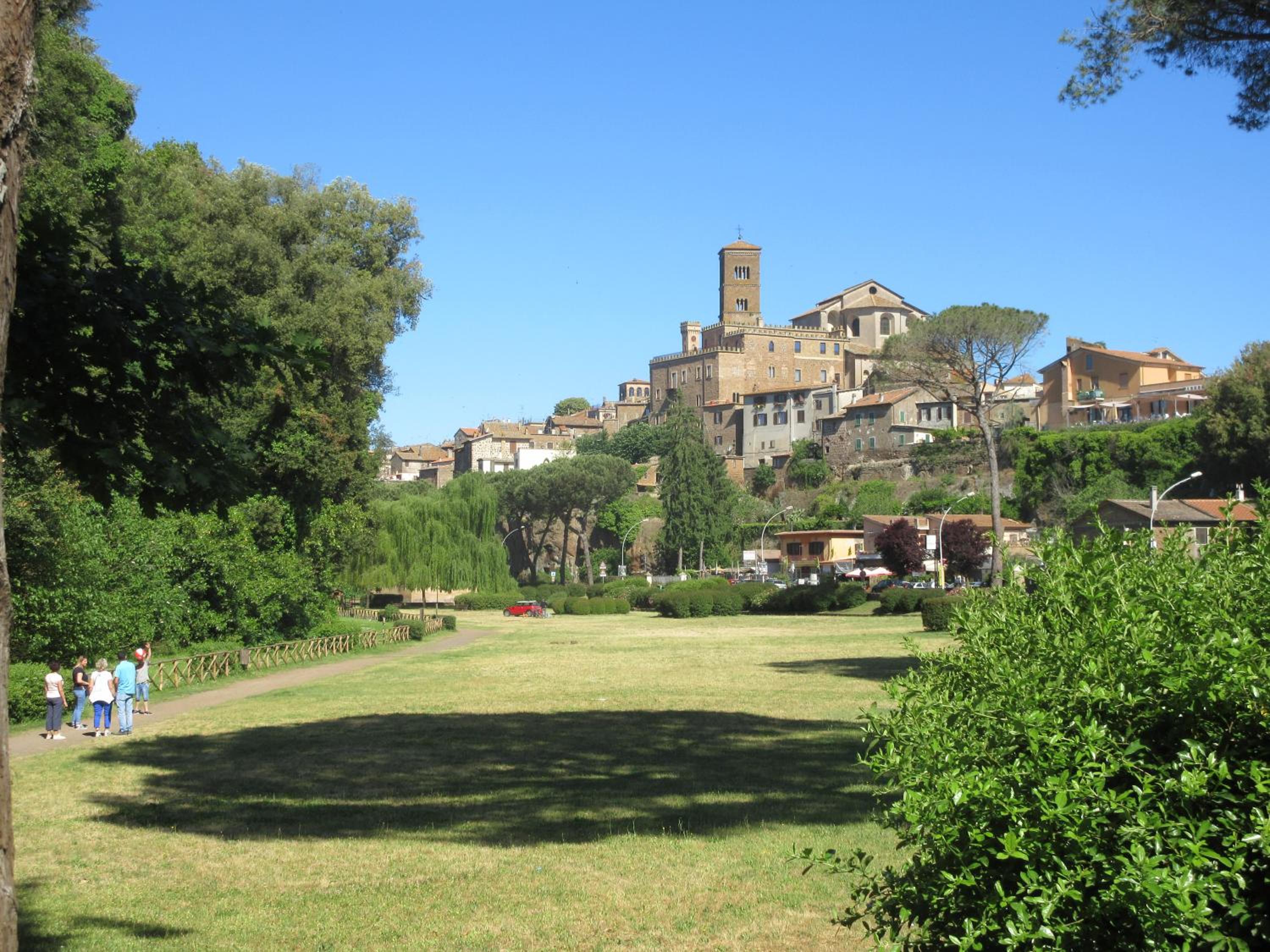 Radici Etrusche Sutri view 2