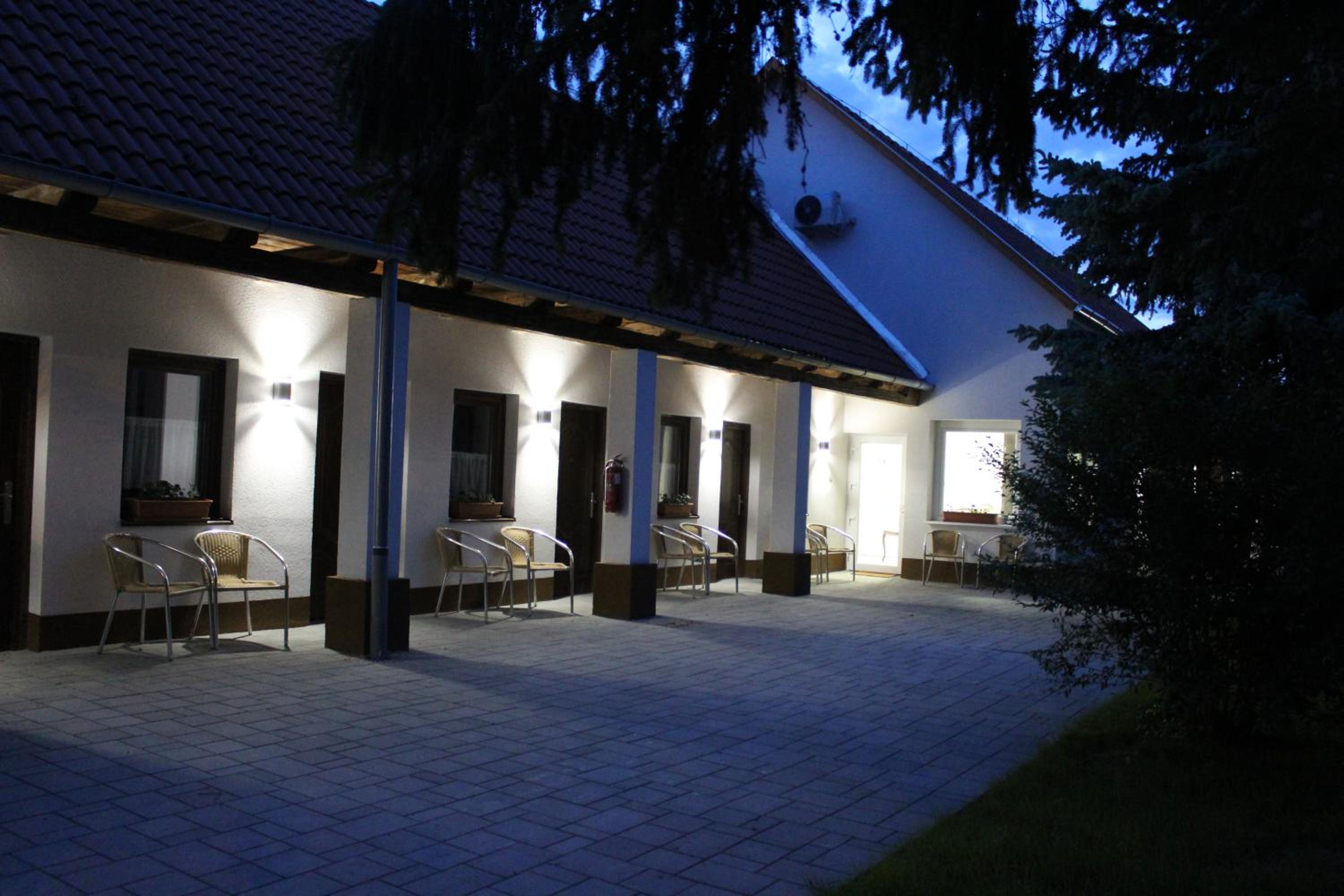 Czermann Holiday Inn view 3
