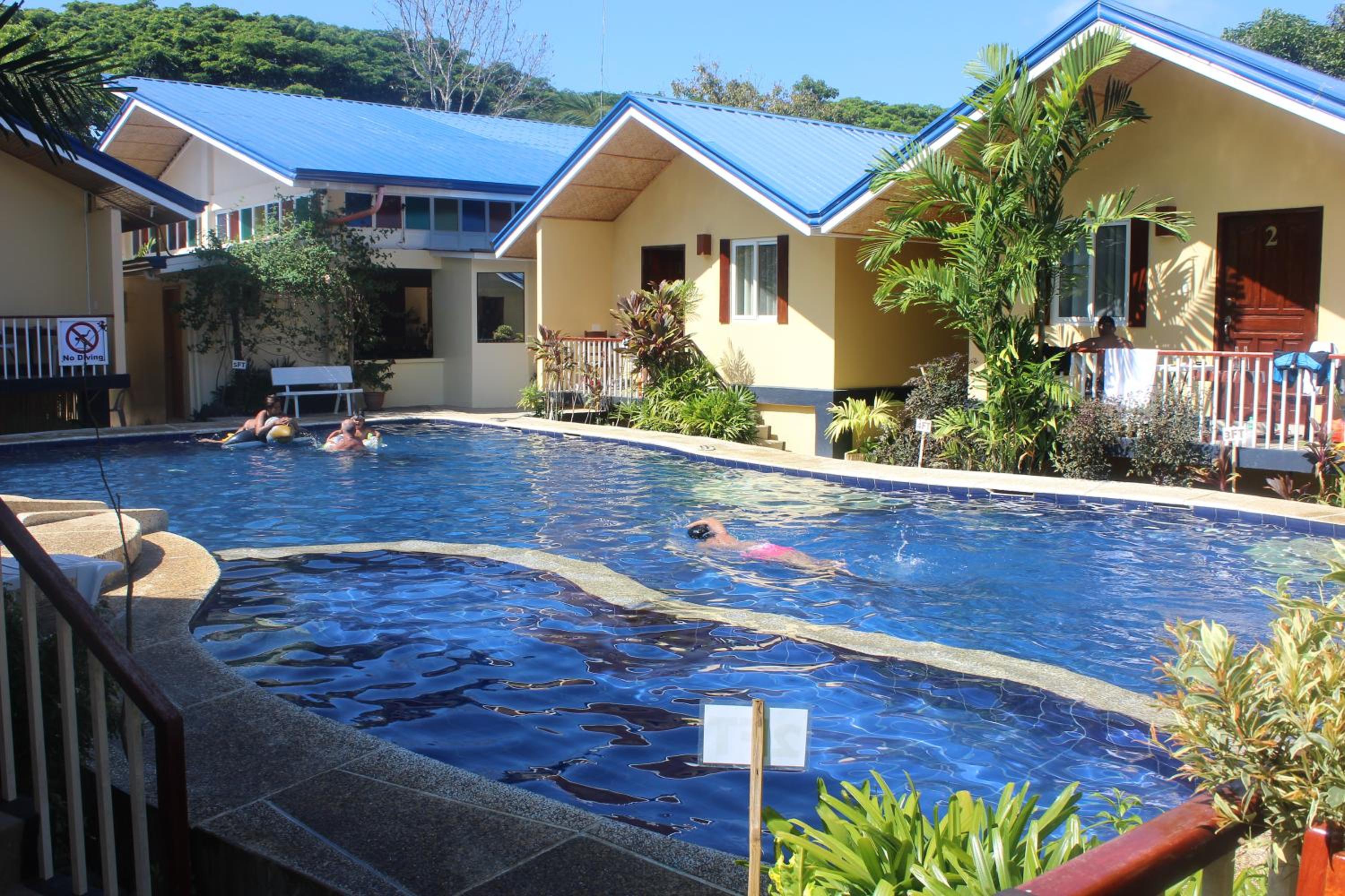Blue Lagoon Inn & Suites