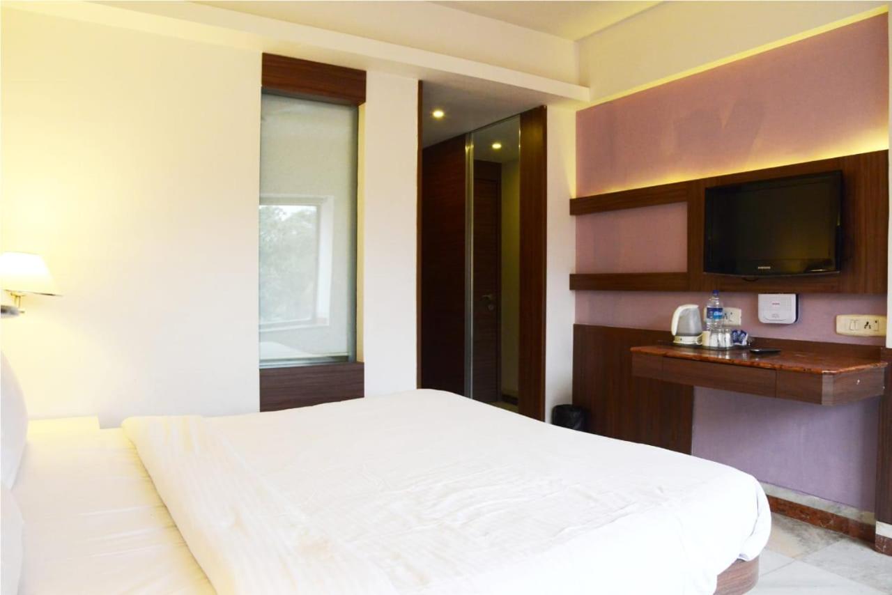 Beautiful Hotel In Lonavala view 4