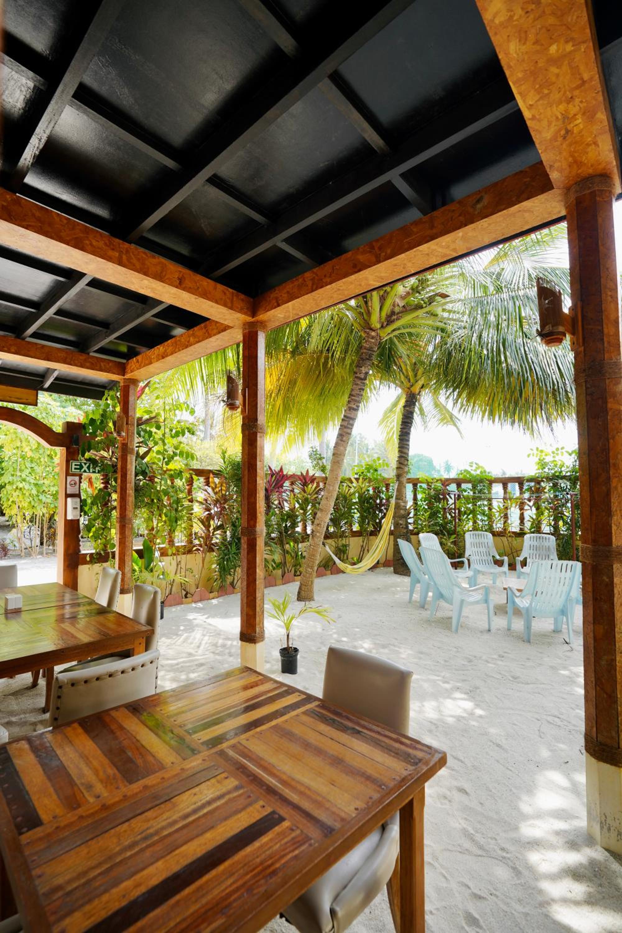 Veli Beach Inn