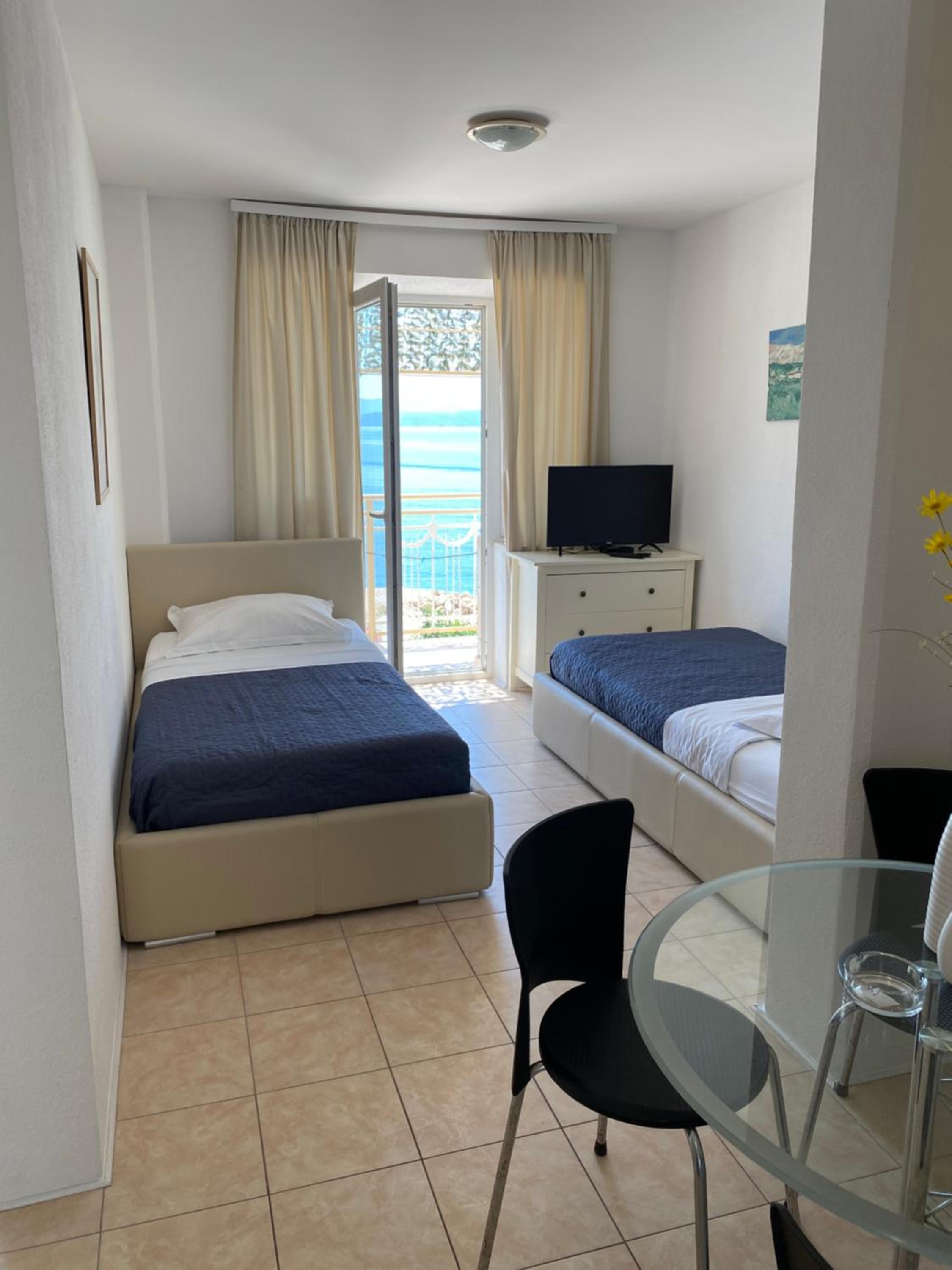 Villa Leo Beach Apartment view 5