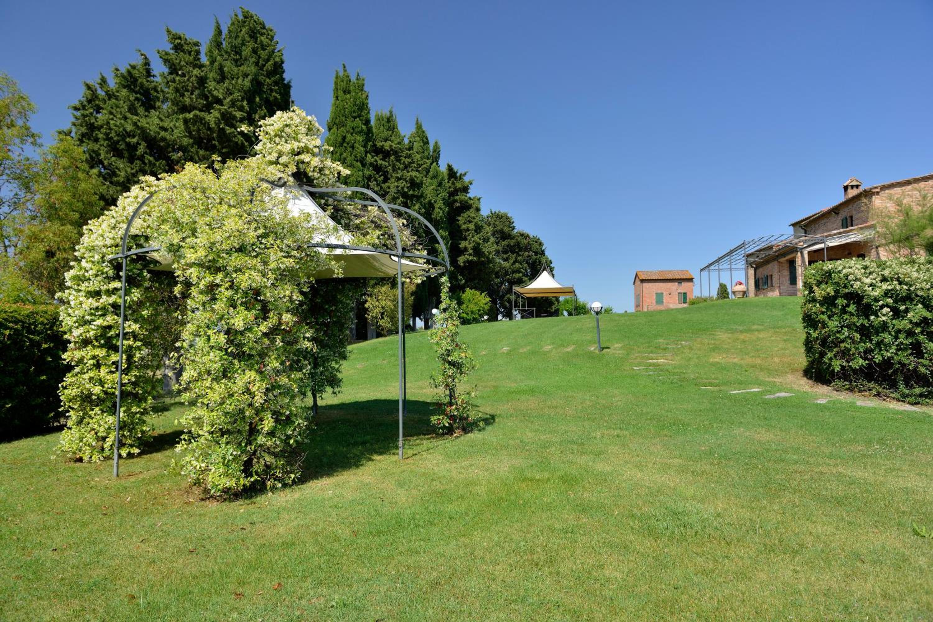 Porsenna Resort