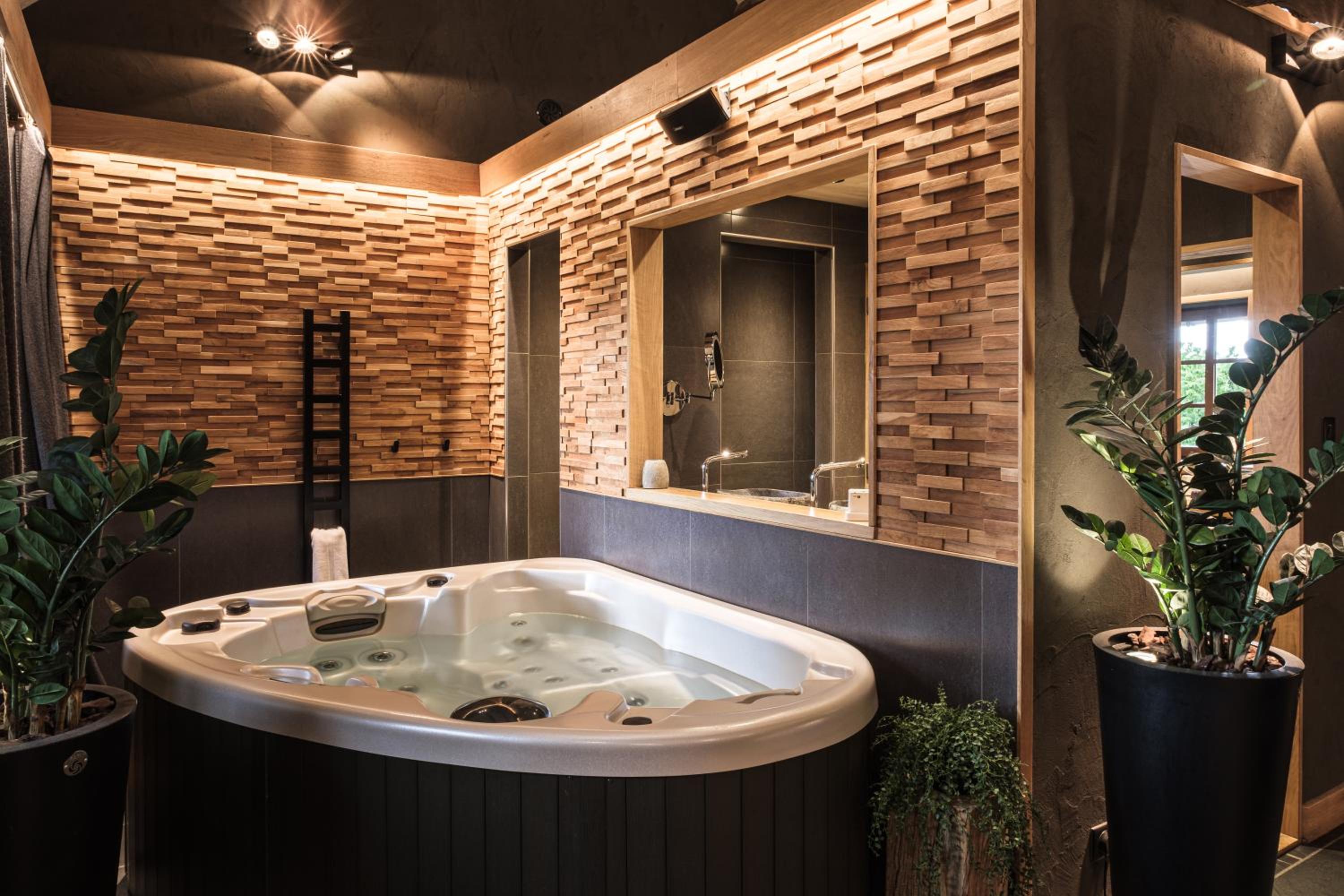 Jacuzzi