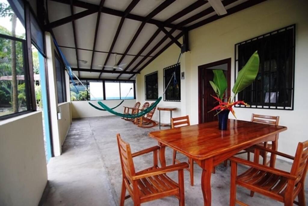Pavones Point Surf House in Great Location