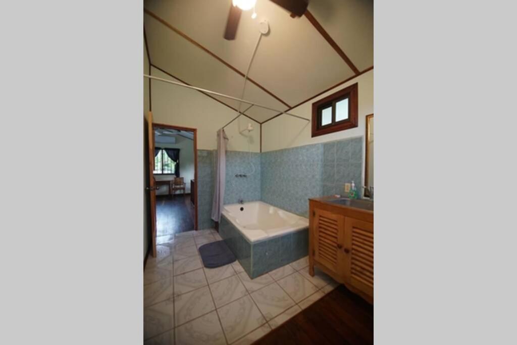 Pavones Point Surf House in Great Location