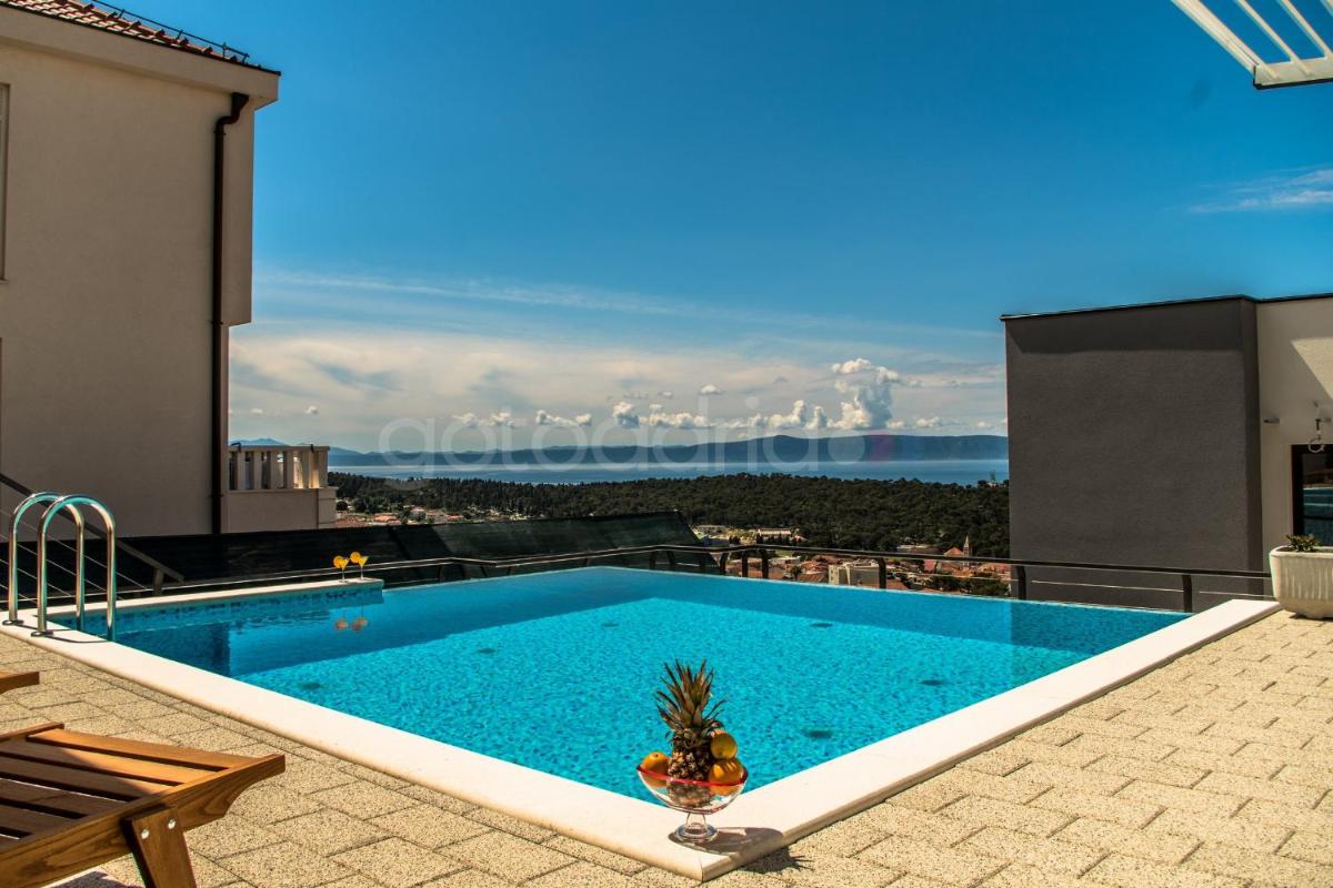 Apartment Stanley with Private Pool view 3