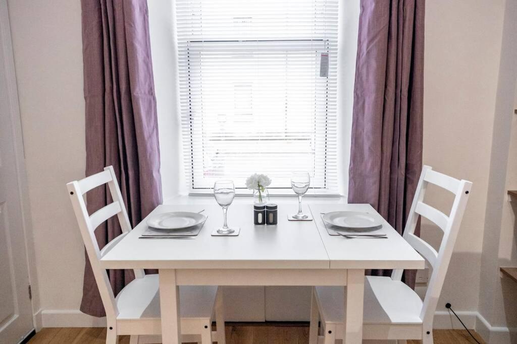 ☆ New Superhost Listing- Broughty Ferry Studio ☆ view 3