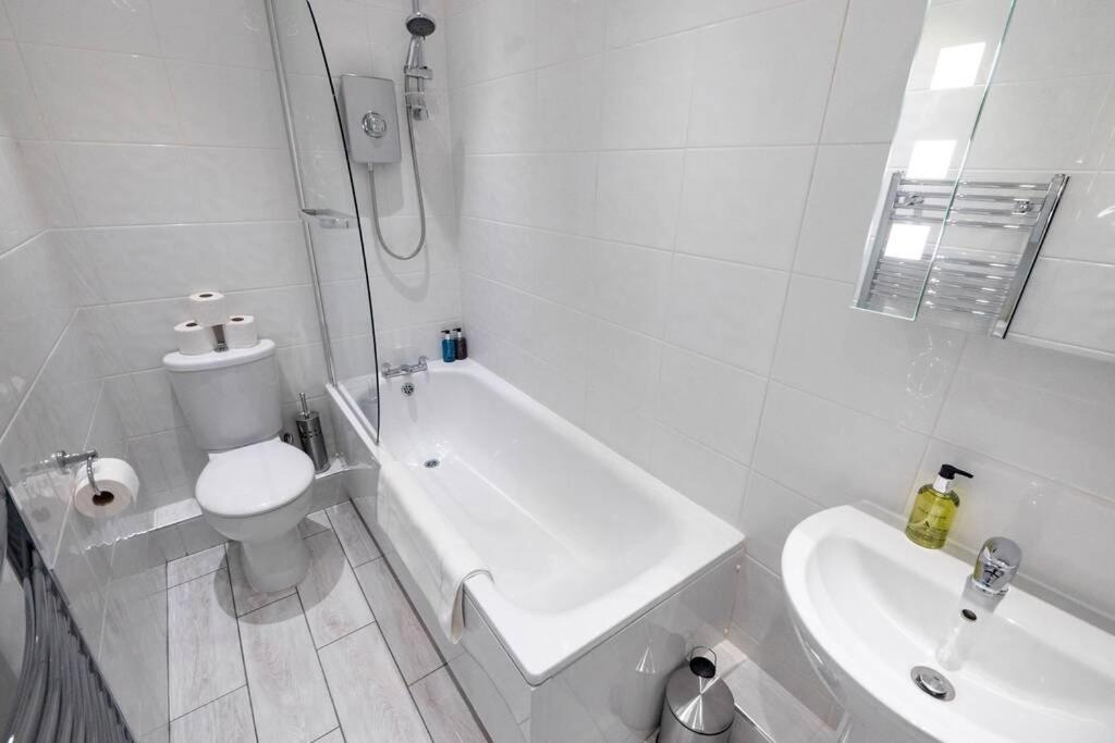☆ New Superhost Listing- Broughty Ferry Studio ☆ view 4