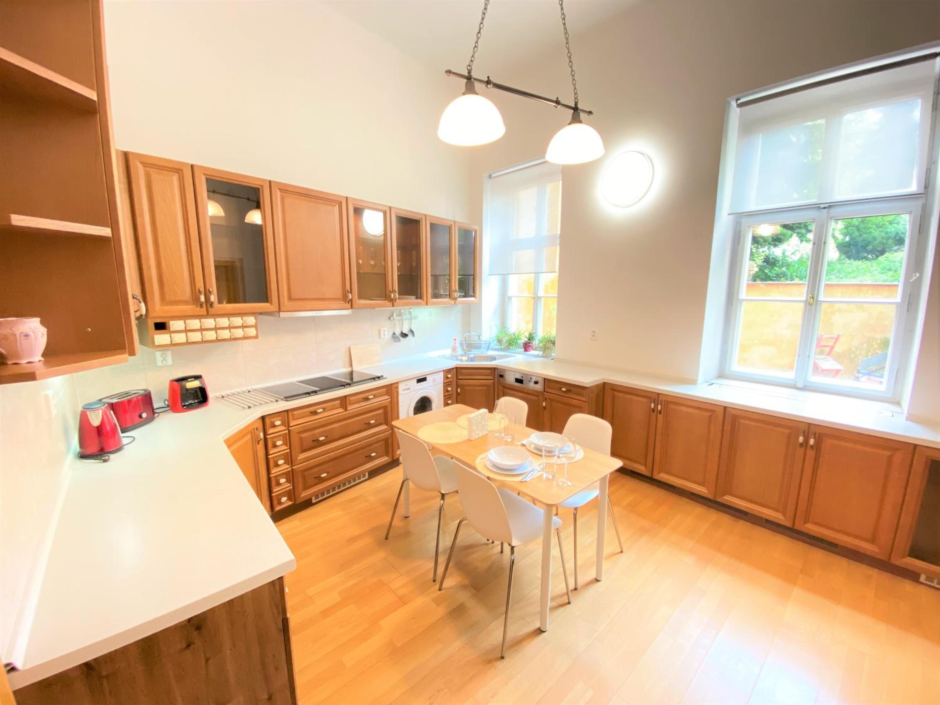 Black Eagle Apartments