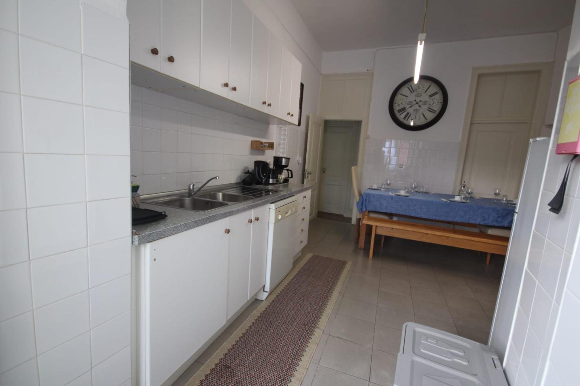 Romantic Chiado 7 -Private small single room with No Outside Window view 3