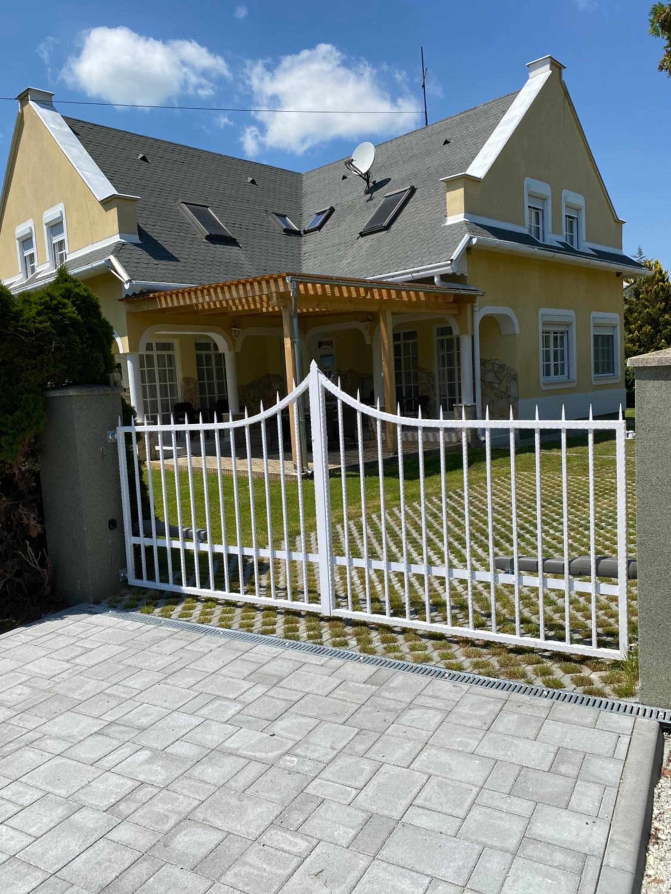 Photo 6