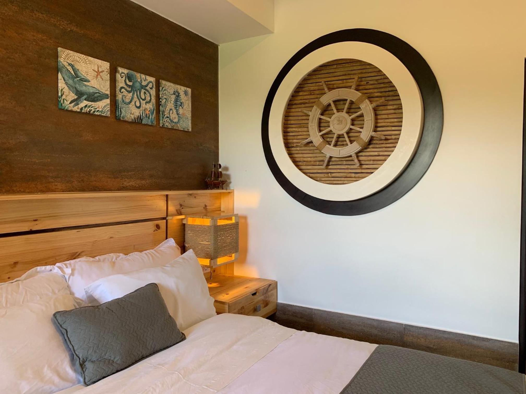 ARANJUEZ LOFTS Santa Ana
