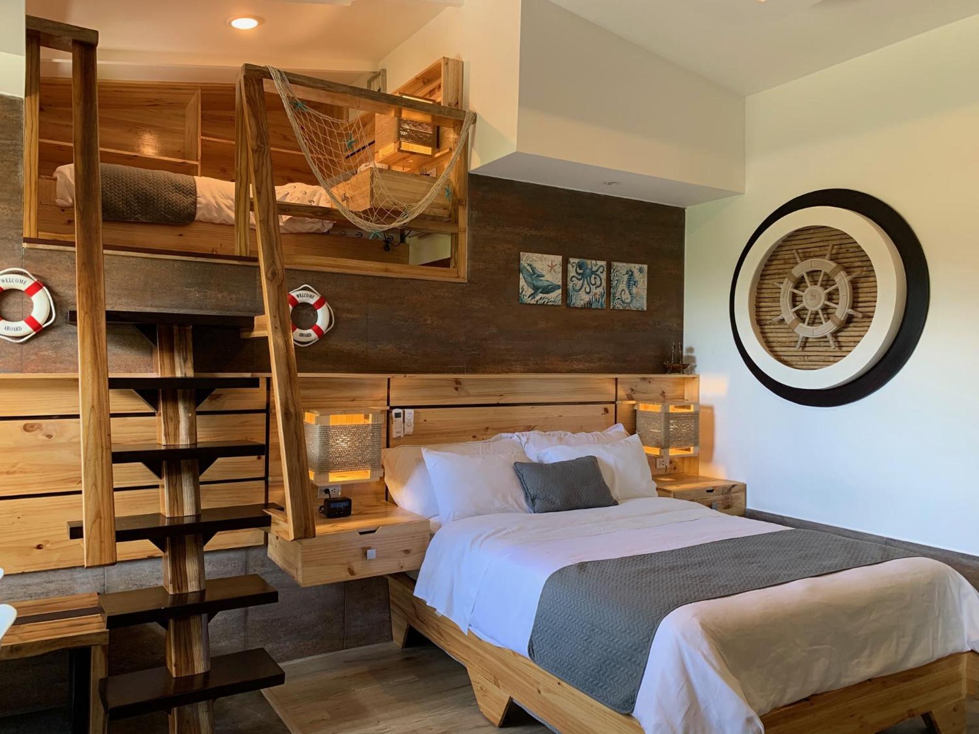 ARANJUEZ LOFTS Santa Ana