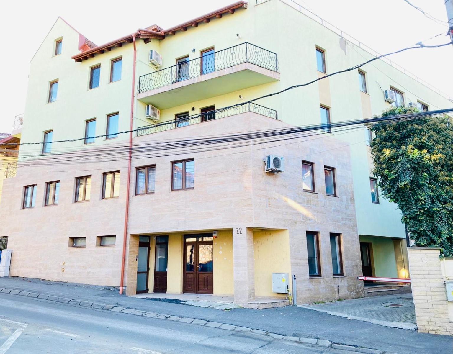 Hotel Style Residence - Image 1