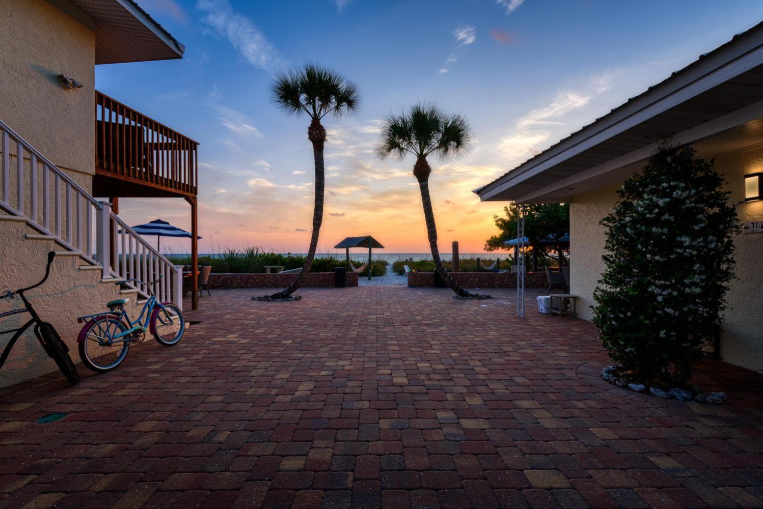 Suntan Terrace