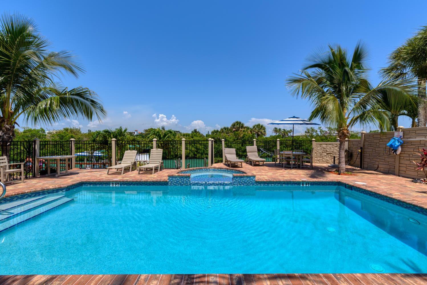 Suntan Terrace