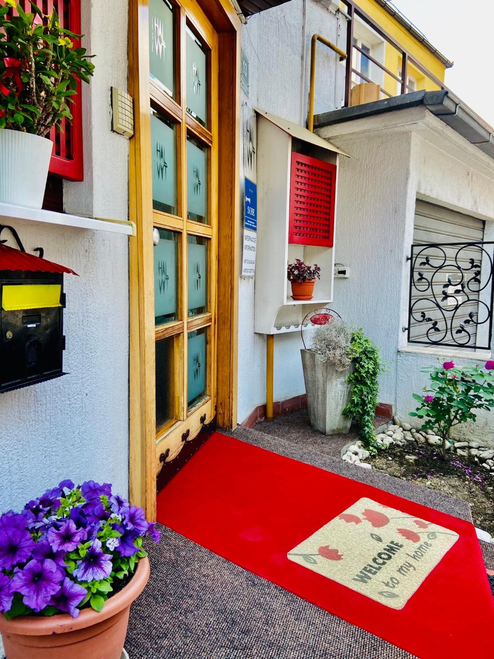 Halvat Guesthouse