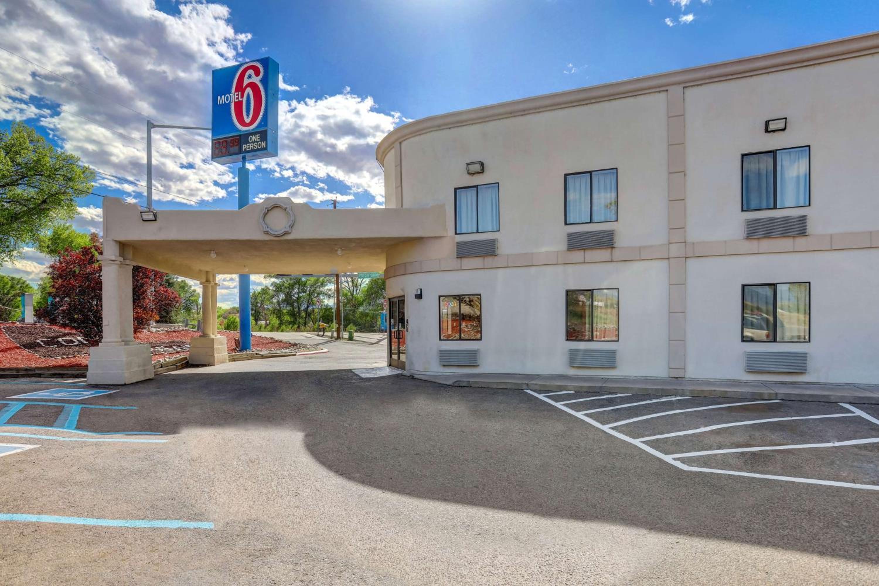 Motel 6-Espanola, NM view 2