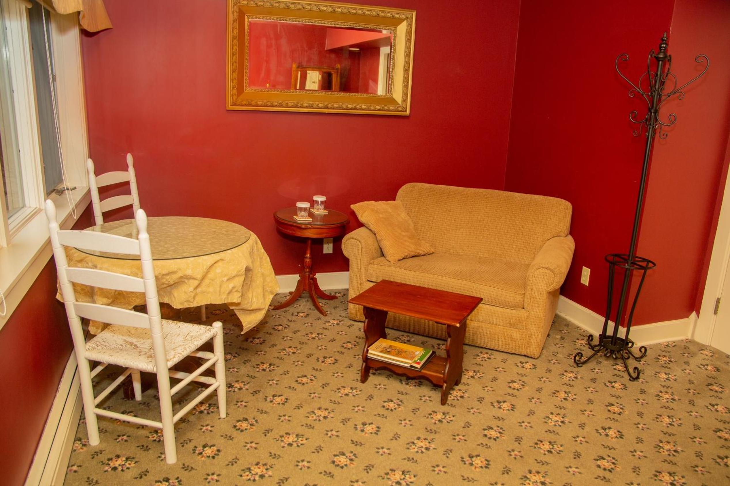 Sylvan Inn Bed & Breakfast