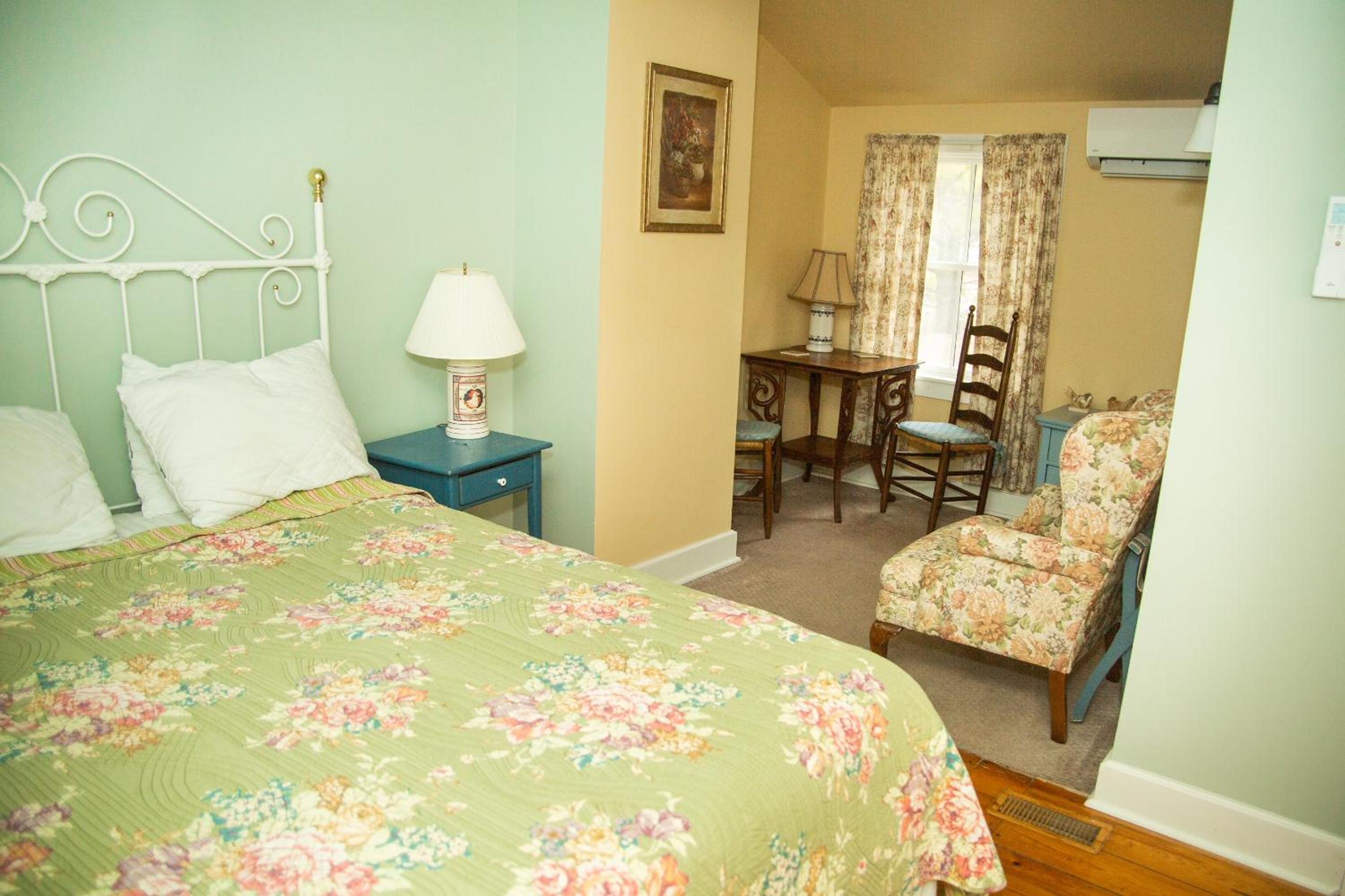 Sylvan Inn Bed & Breakfast