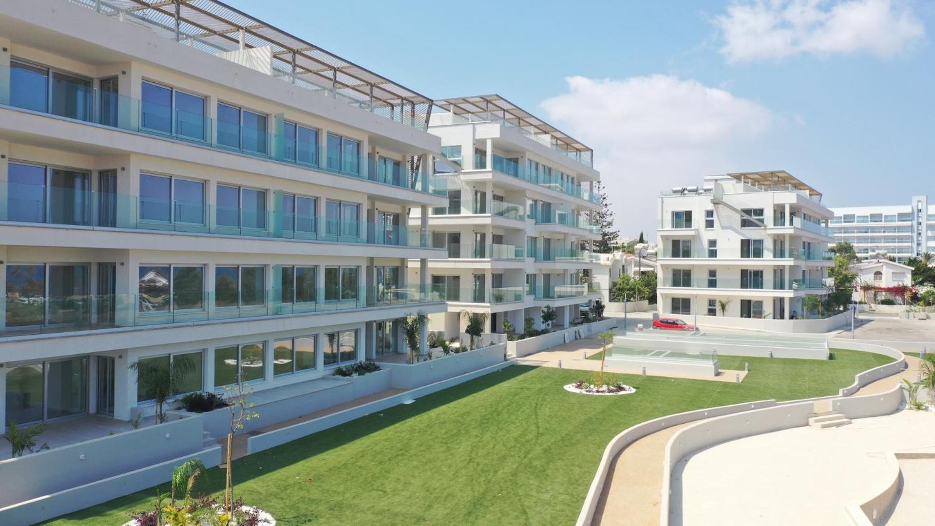 Emerald Suites