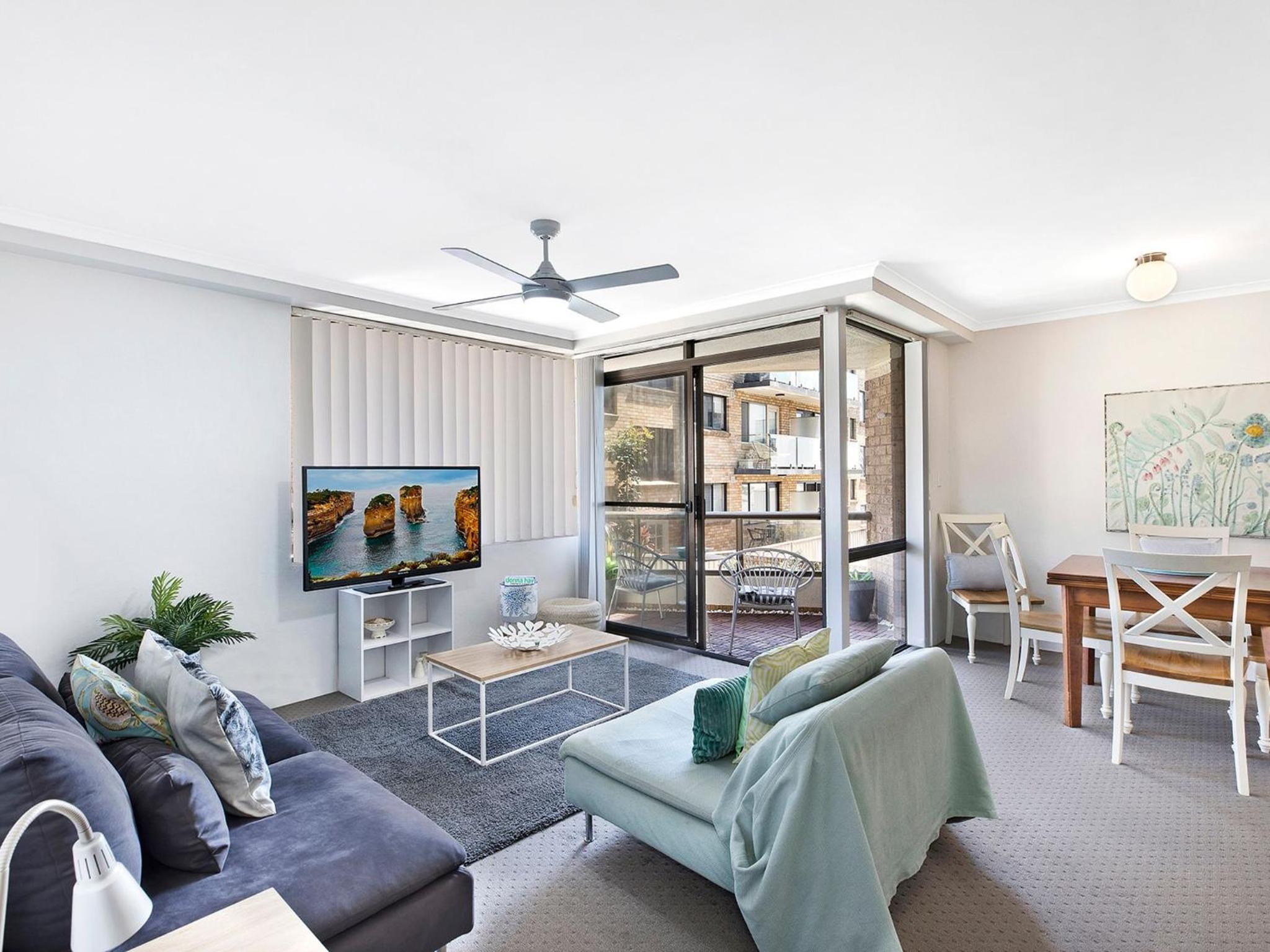 Sundowner Apartment 5 view 3