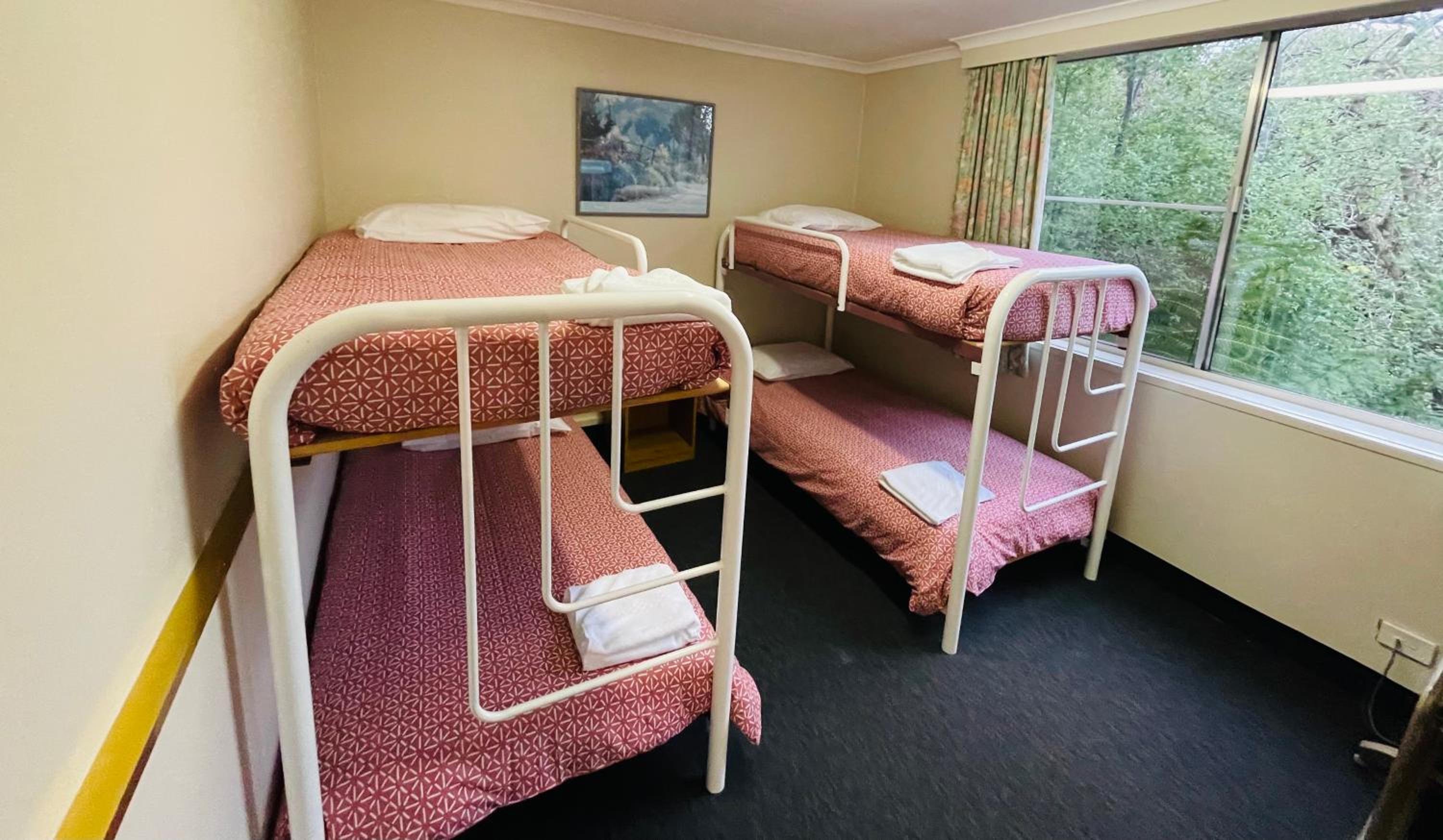Parklane Motel