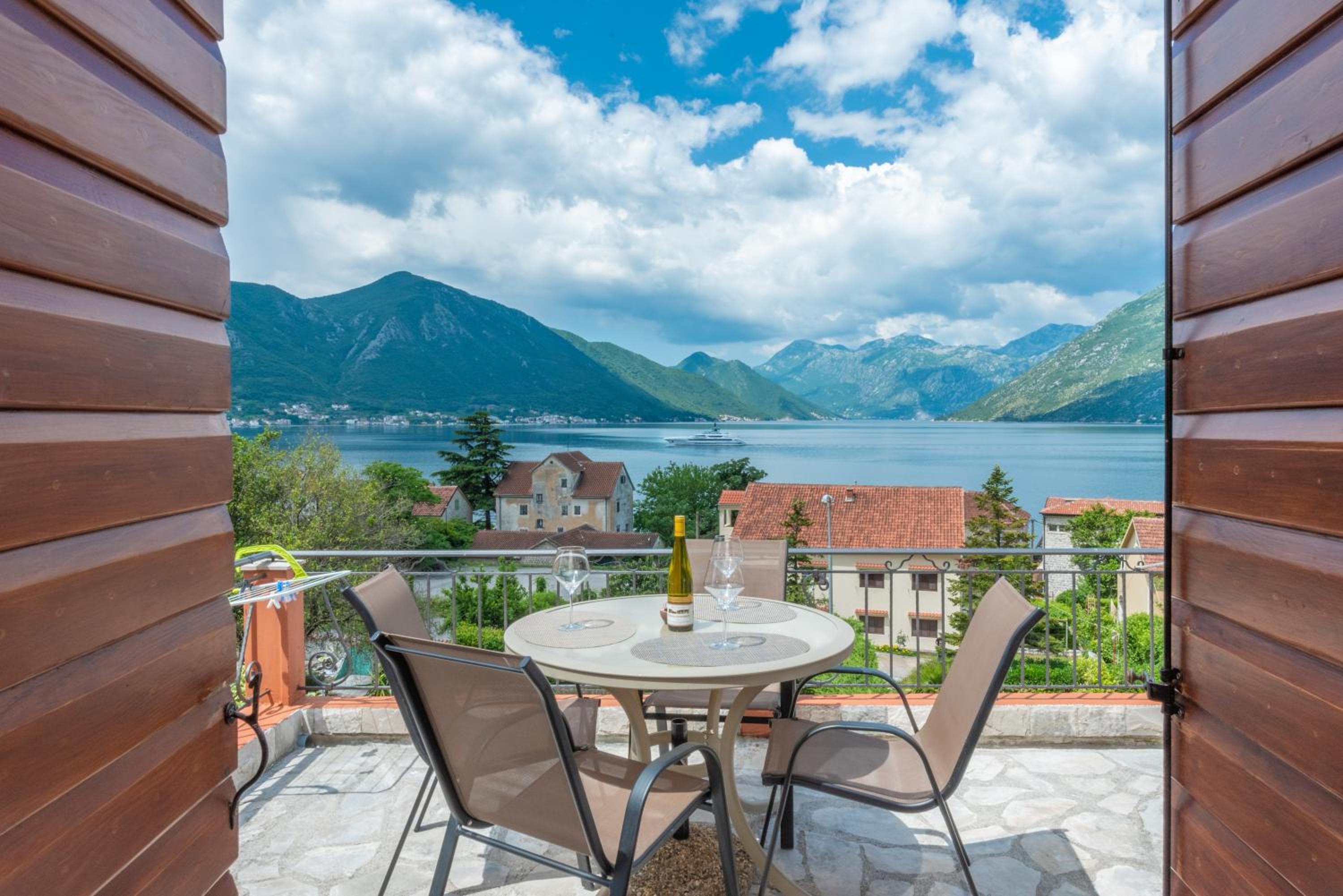 Apartments Nikčević view 4