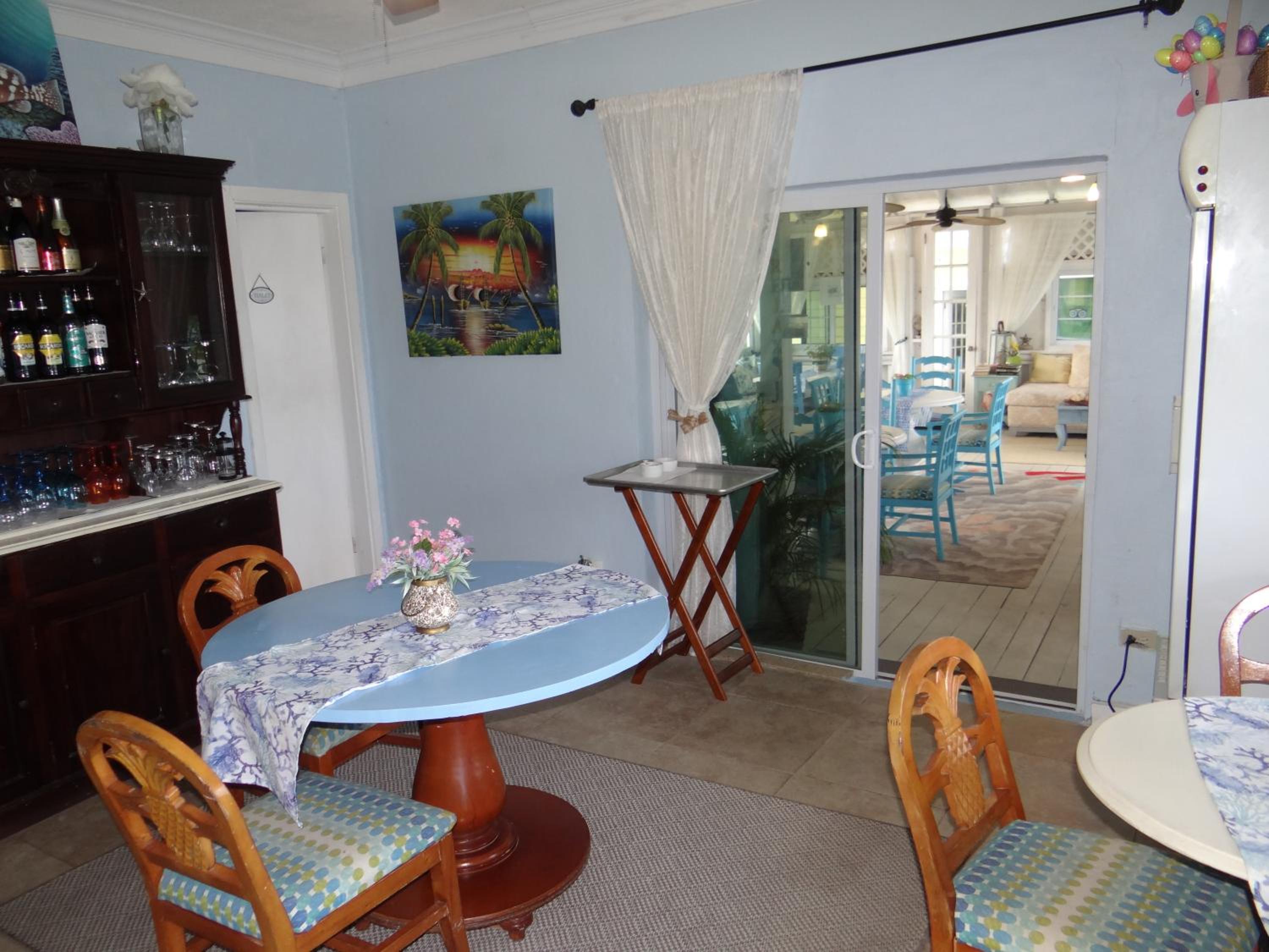 Rollezz Villas Beach Resort