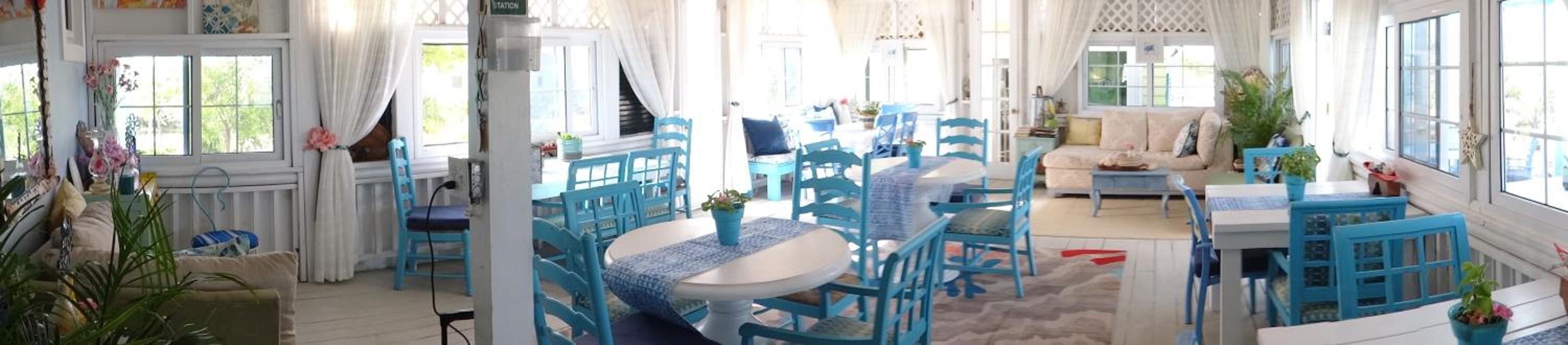 Rollezz Villas Beach Resort